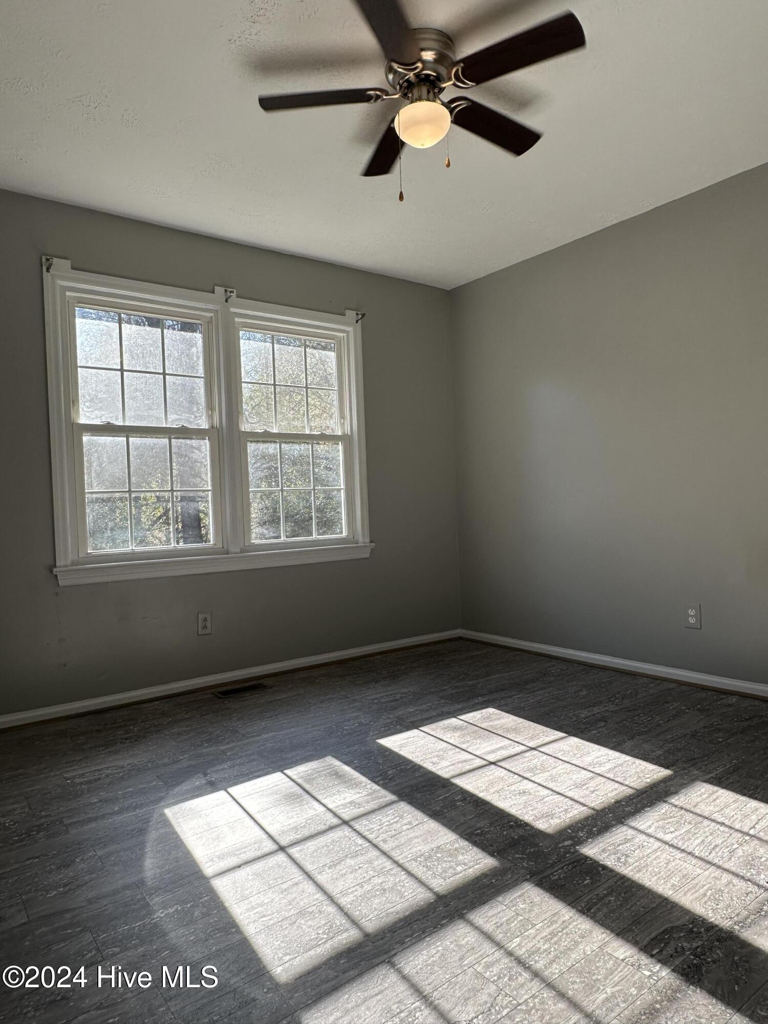 890 N Pine Street Property Photo 22