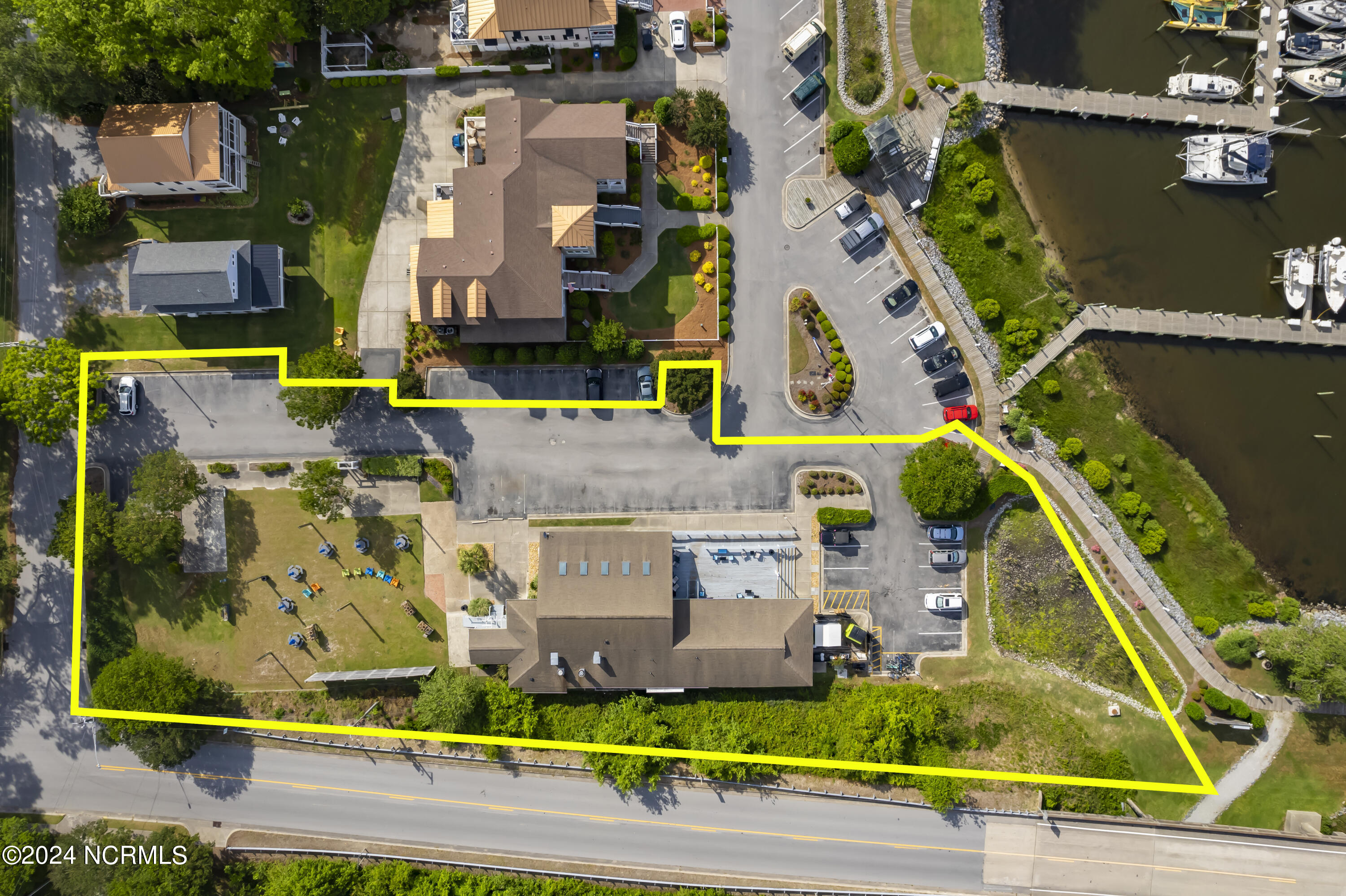 518 Water Street Property Photo 2