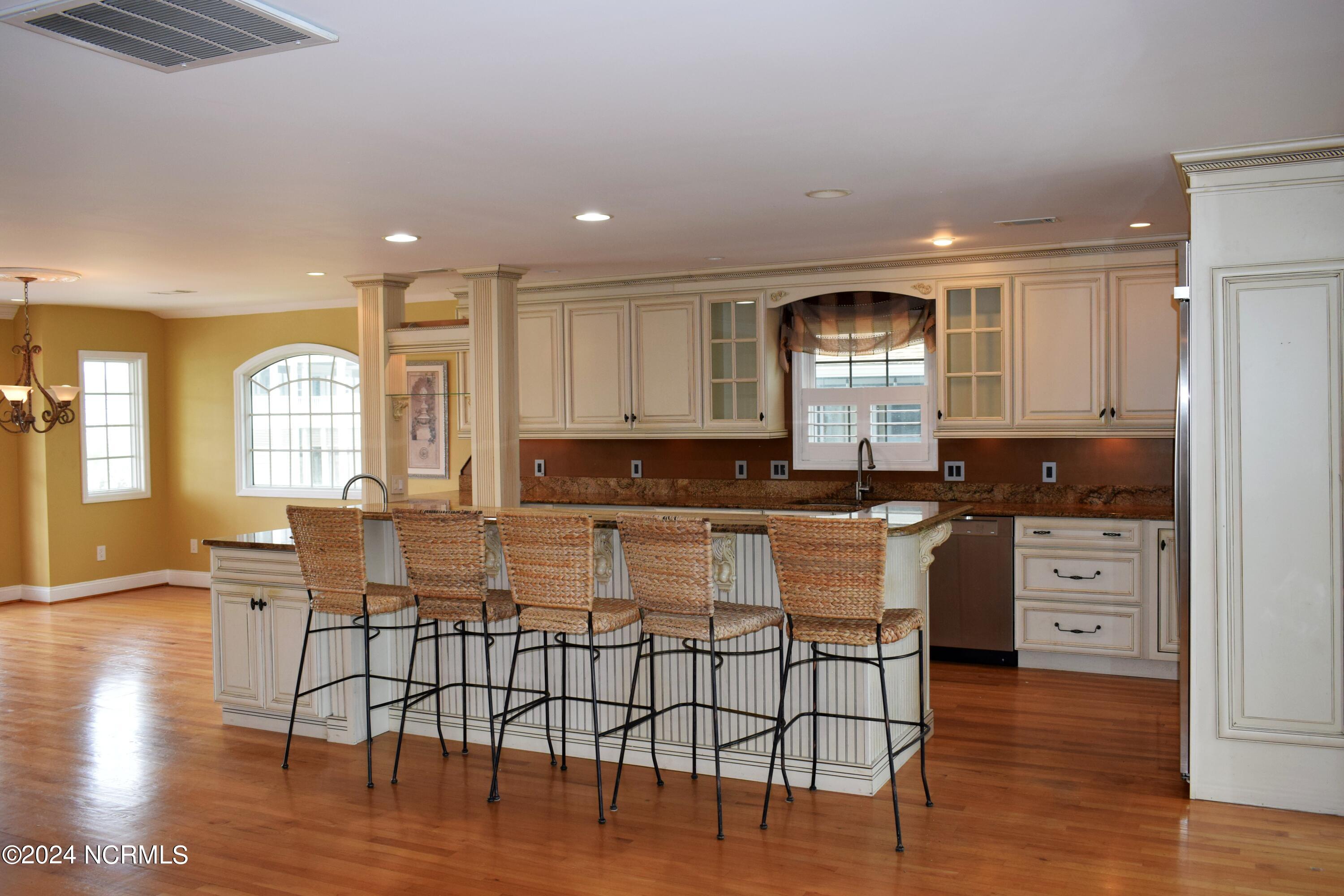 188 Greensboro Street Property Photo 9