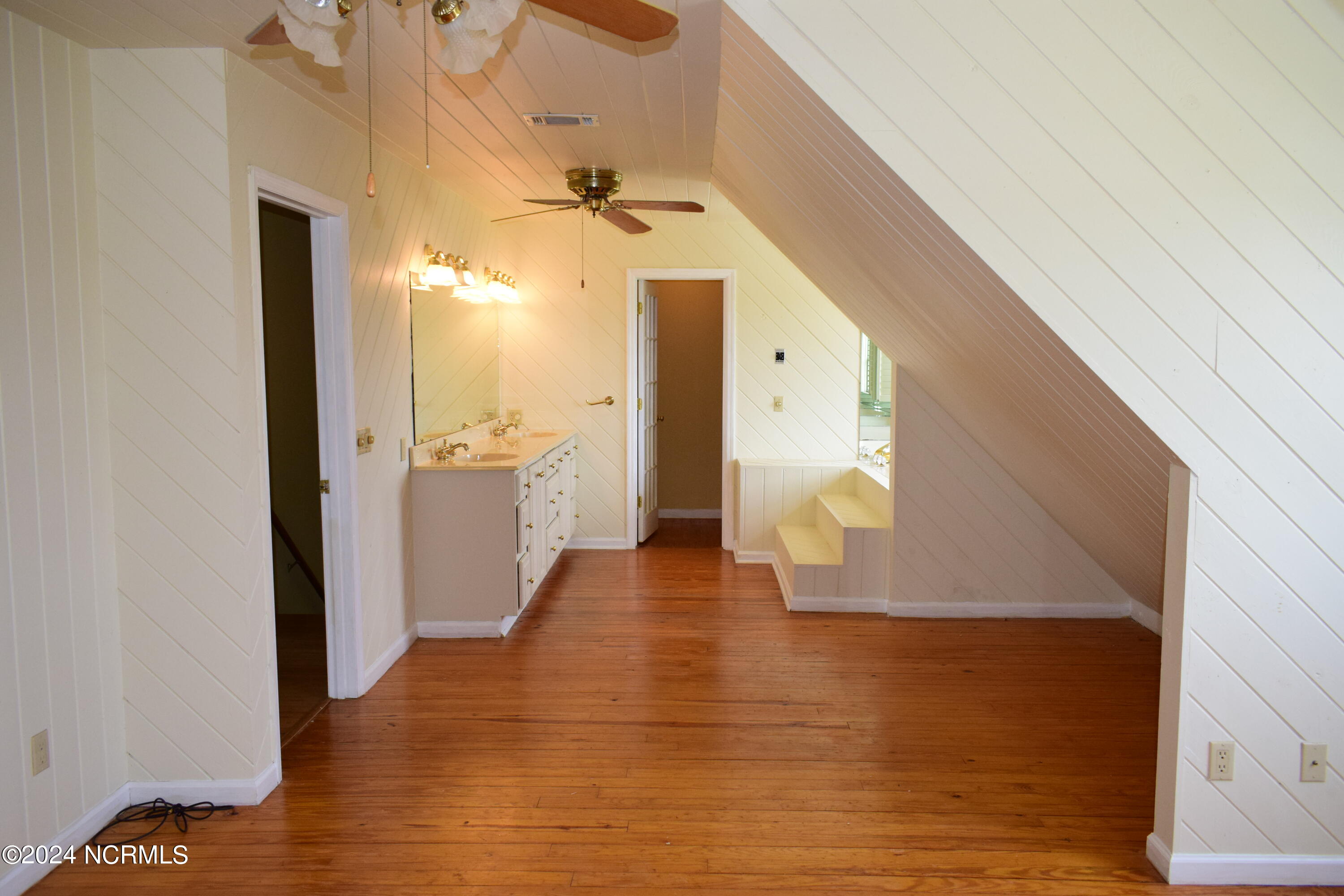 188 Greensboro Street Property Photo 26