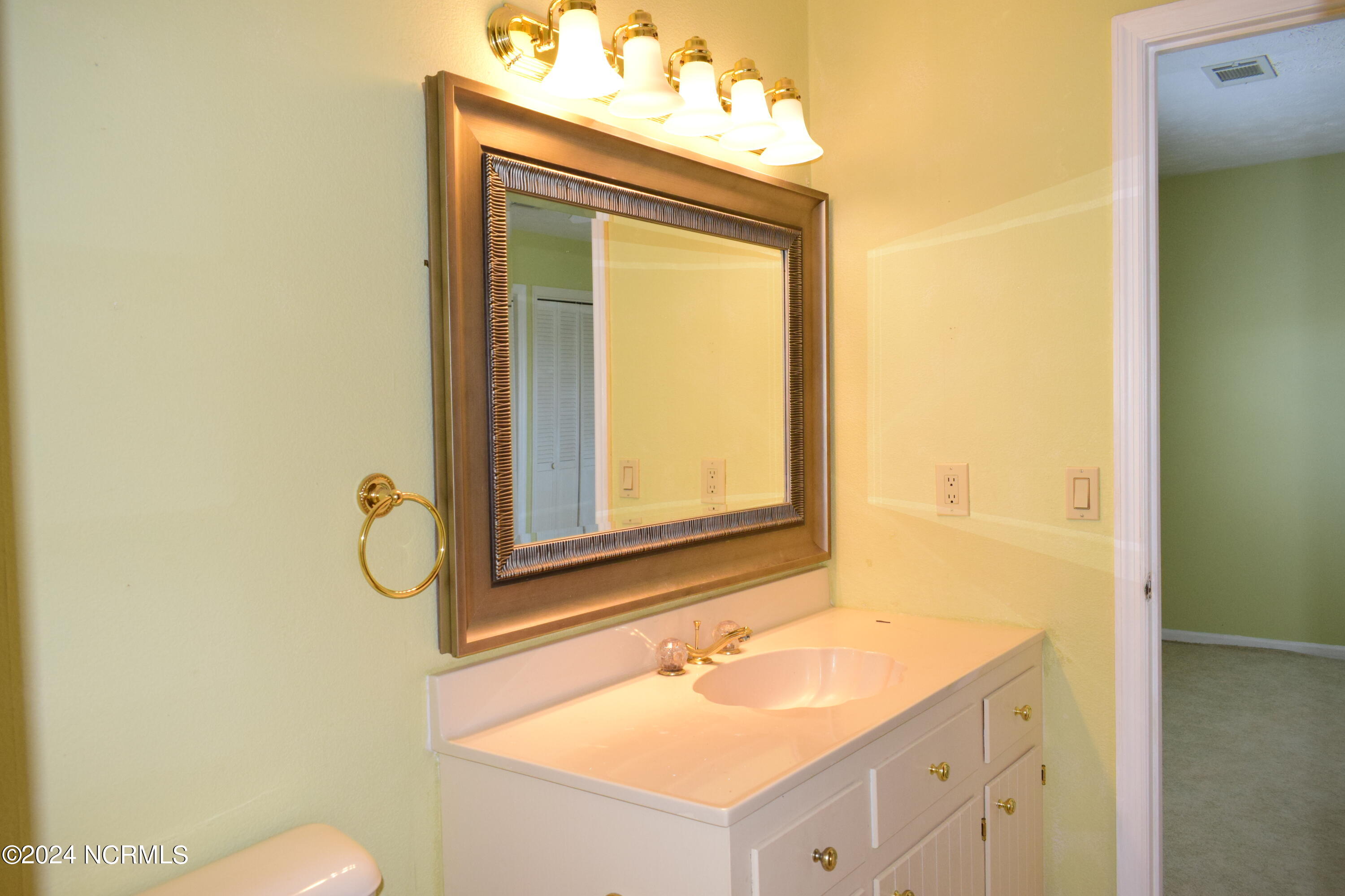 188 Greensboro Street Property Photo 31