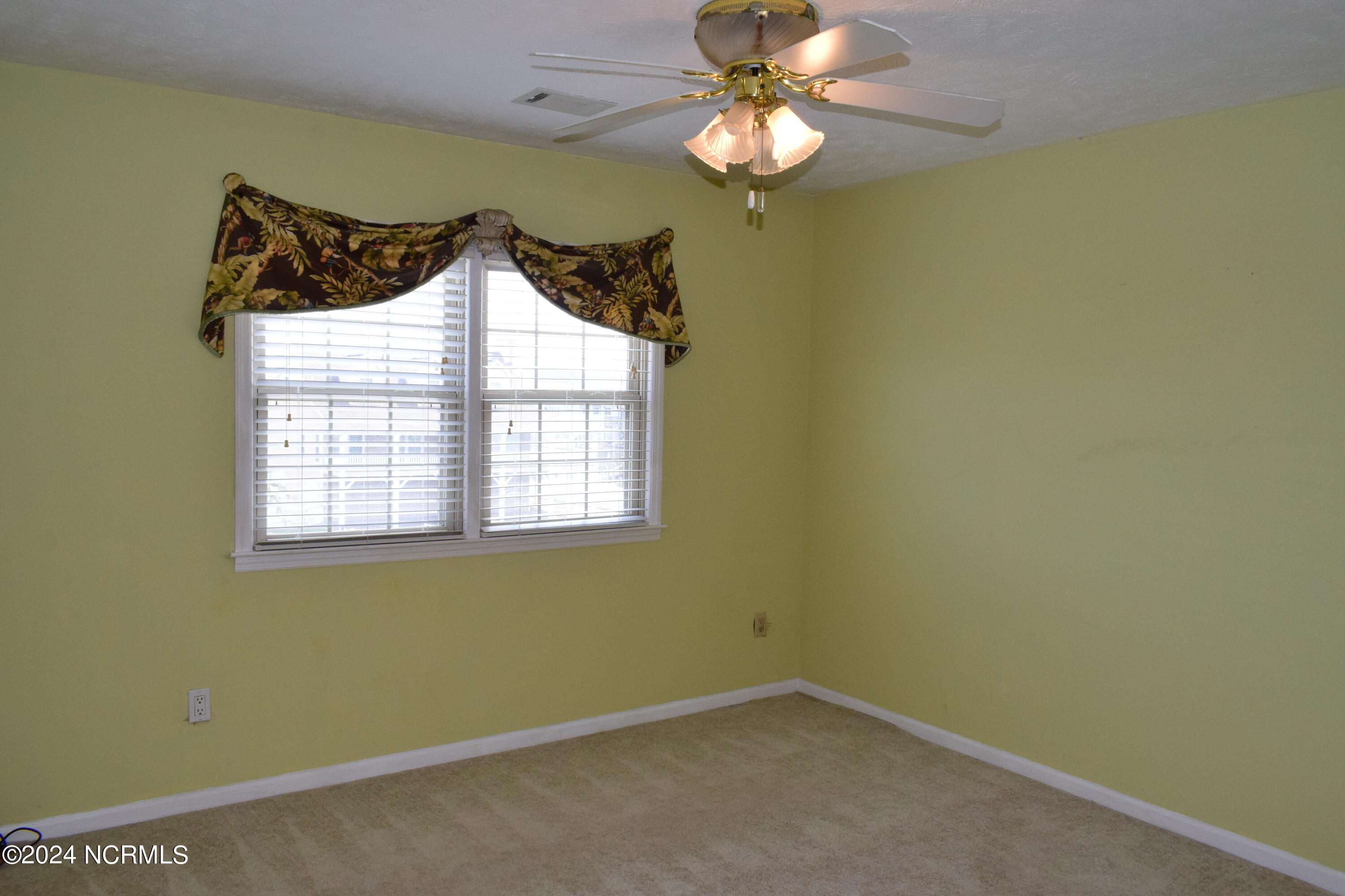 188 Greensboro Street Property Photo 33