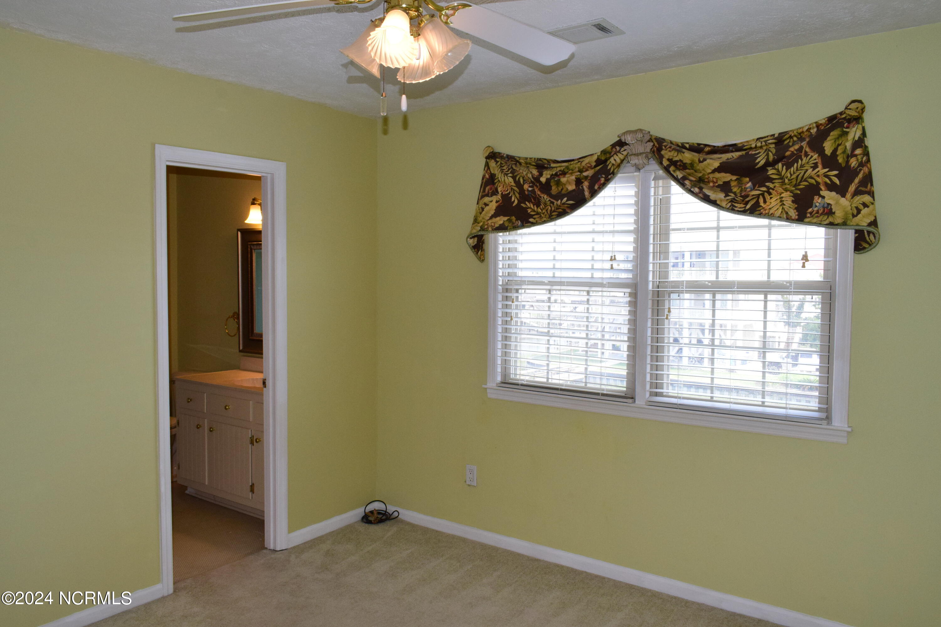 188 Greensboro Street Property Photo 34