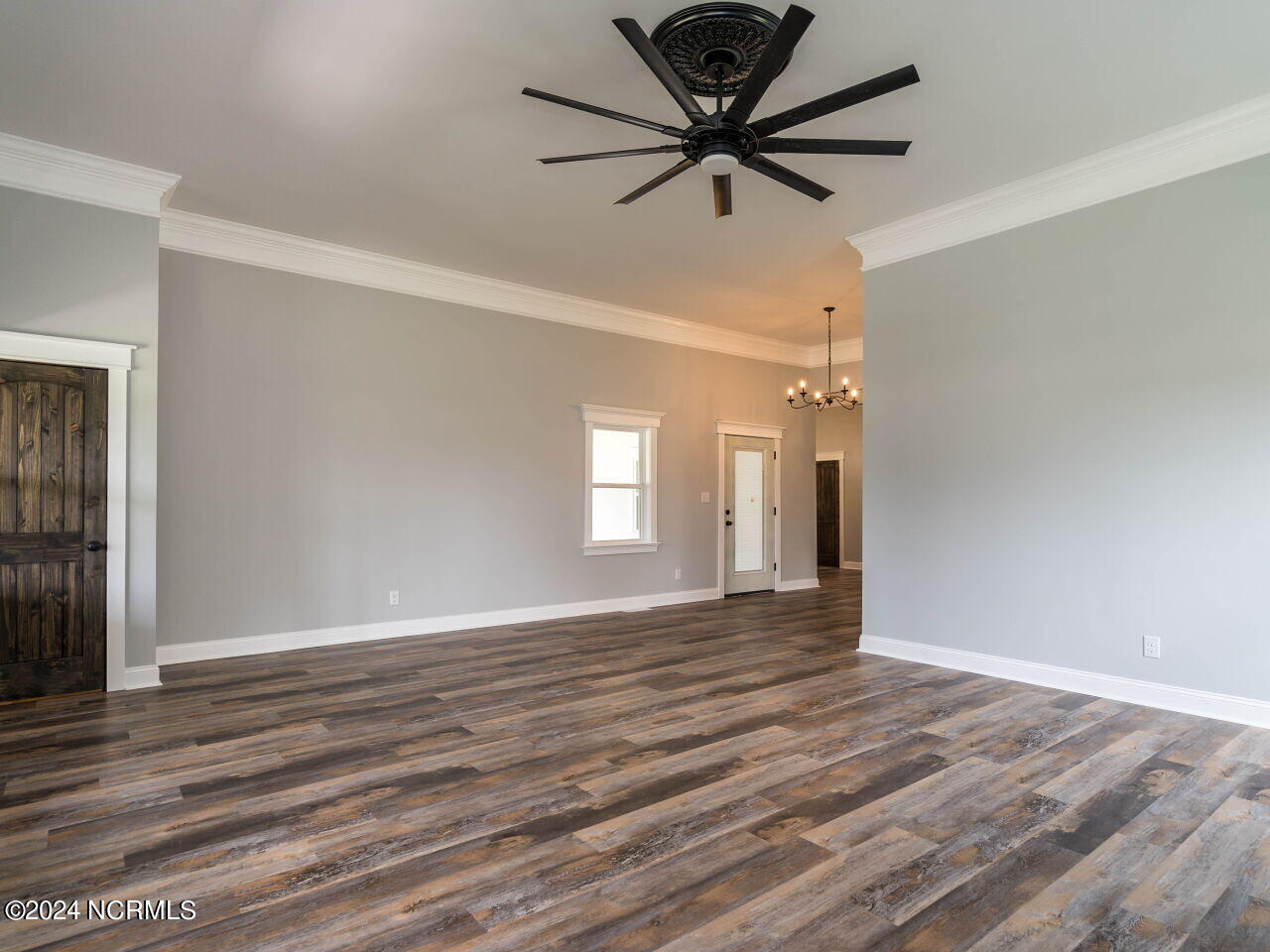 210 S Church Street Property Photo 9