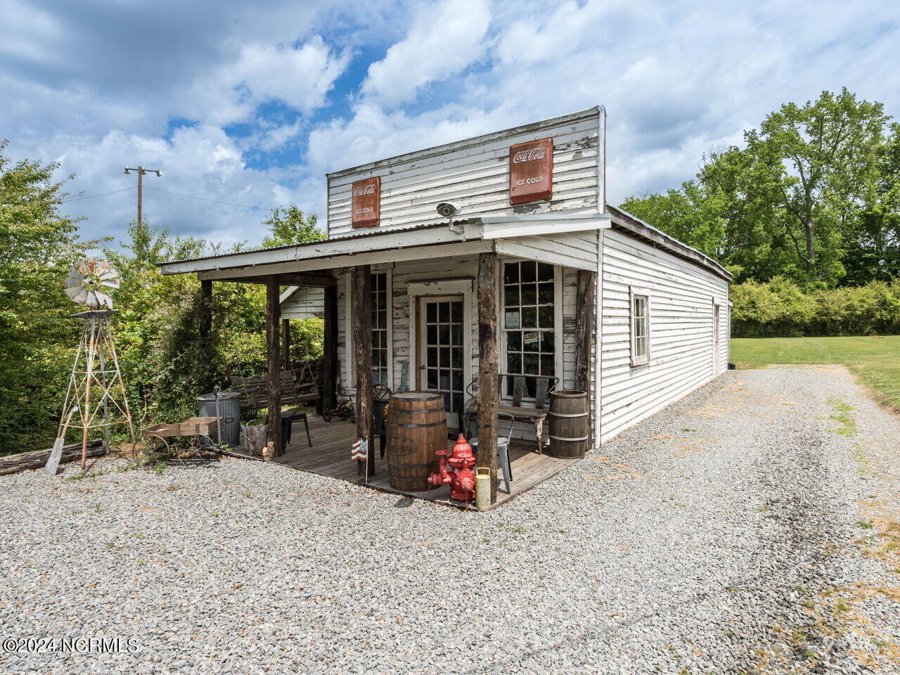 210 S Church Street Property Photo 31