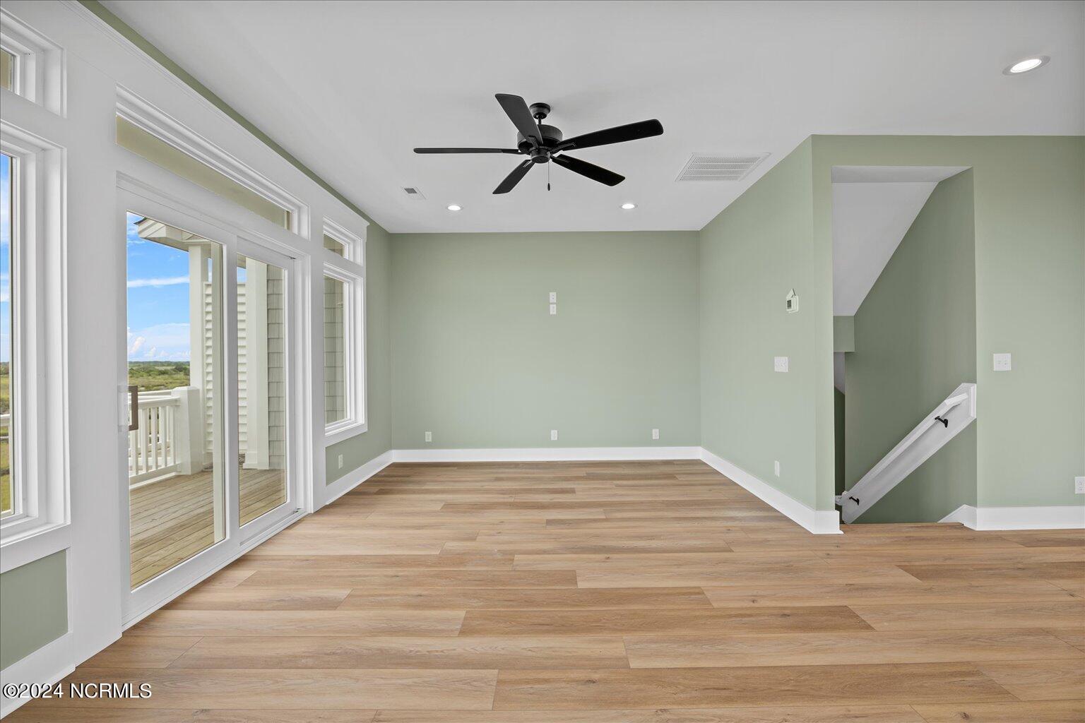 130 Sea Oaks Court Property Photo 10