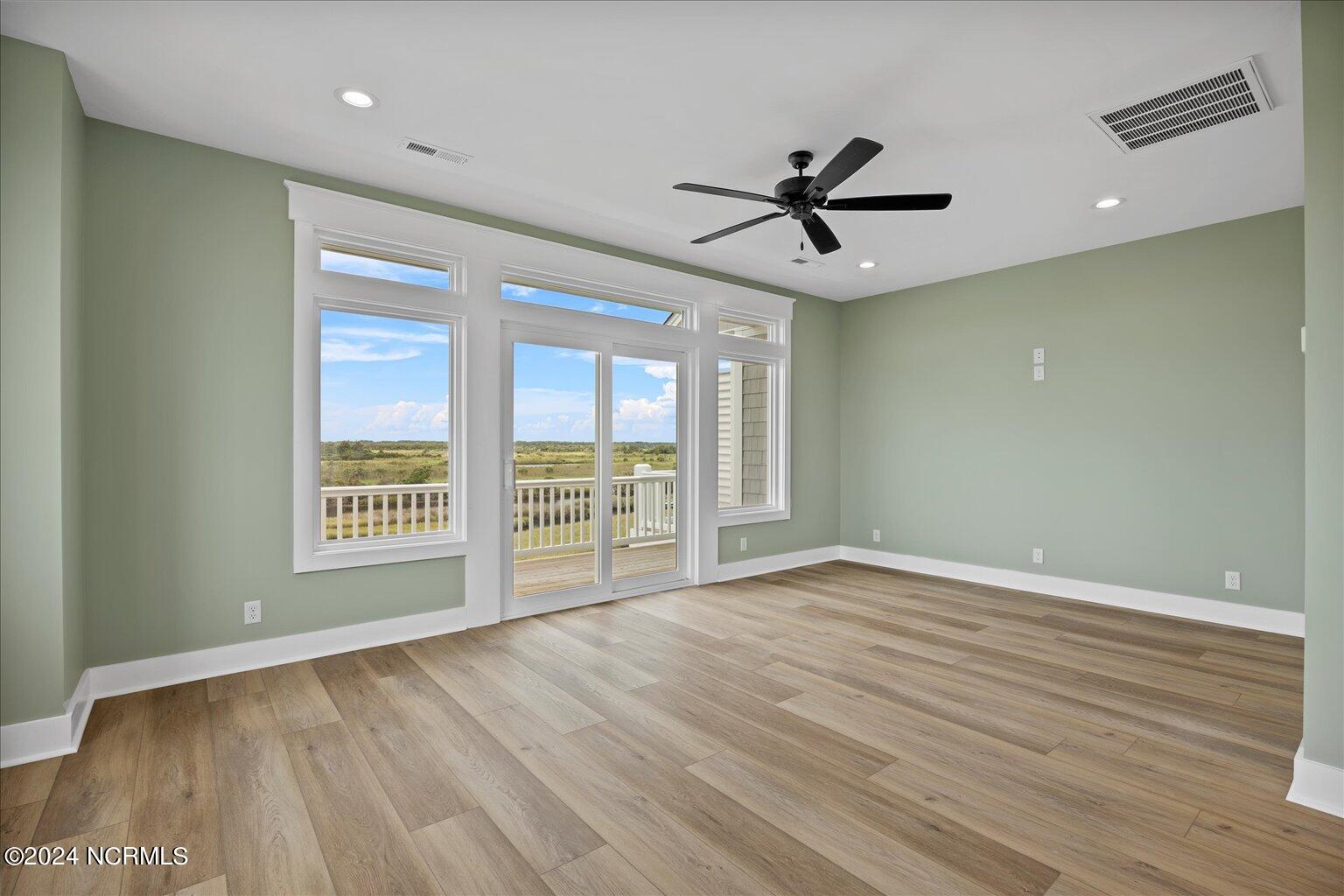 130 Sea Oaks Court Property Photo 11