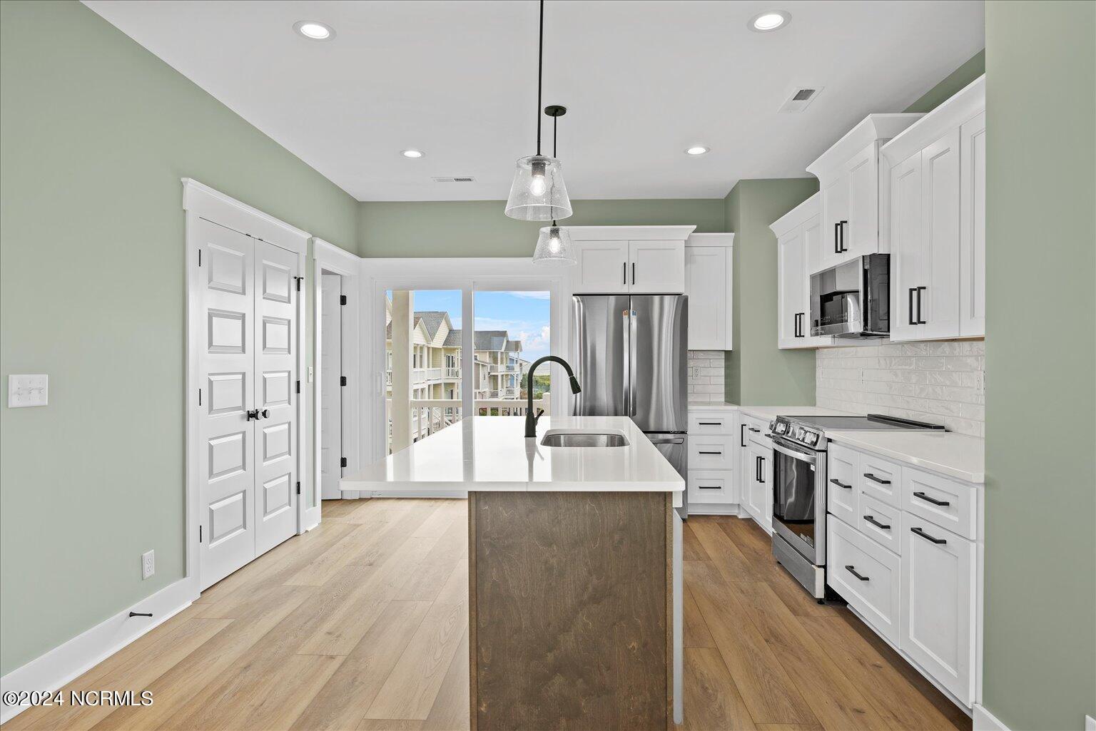 130 Sea Oaks Court Property Photo 12