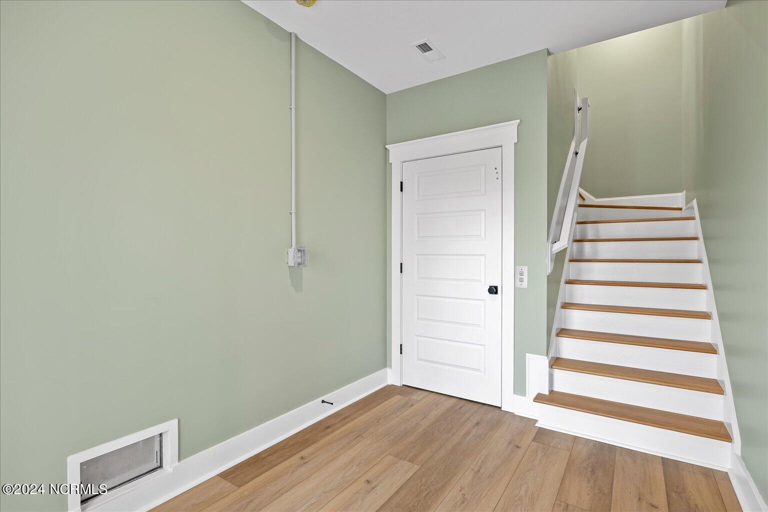 130 Sea Oaks Court Property Photo 14