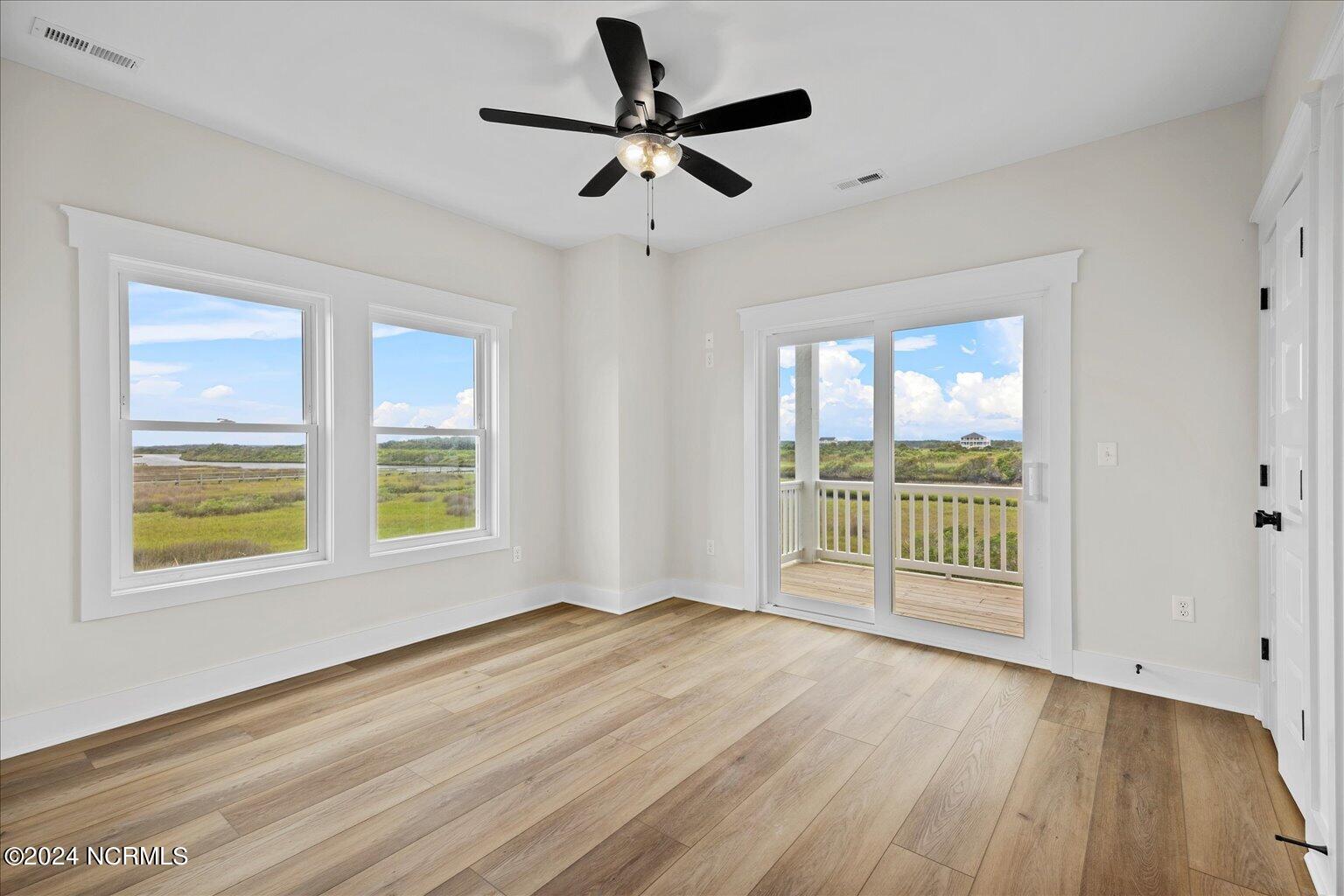 130 Sea Oaks Court Property Photo 15