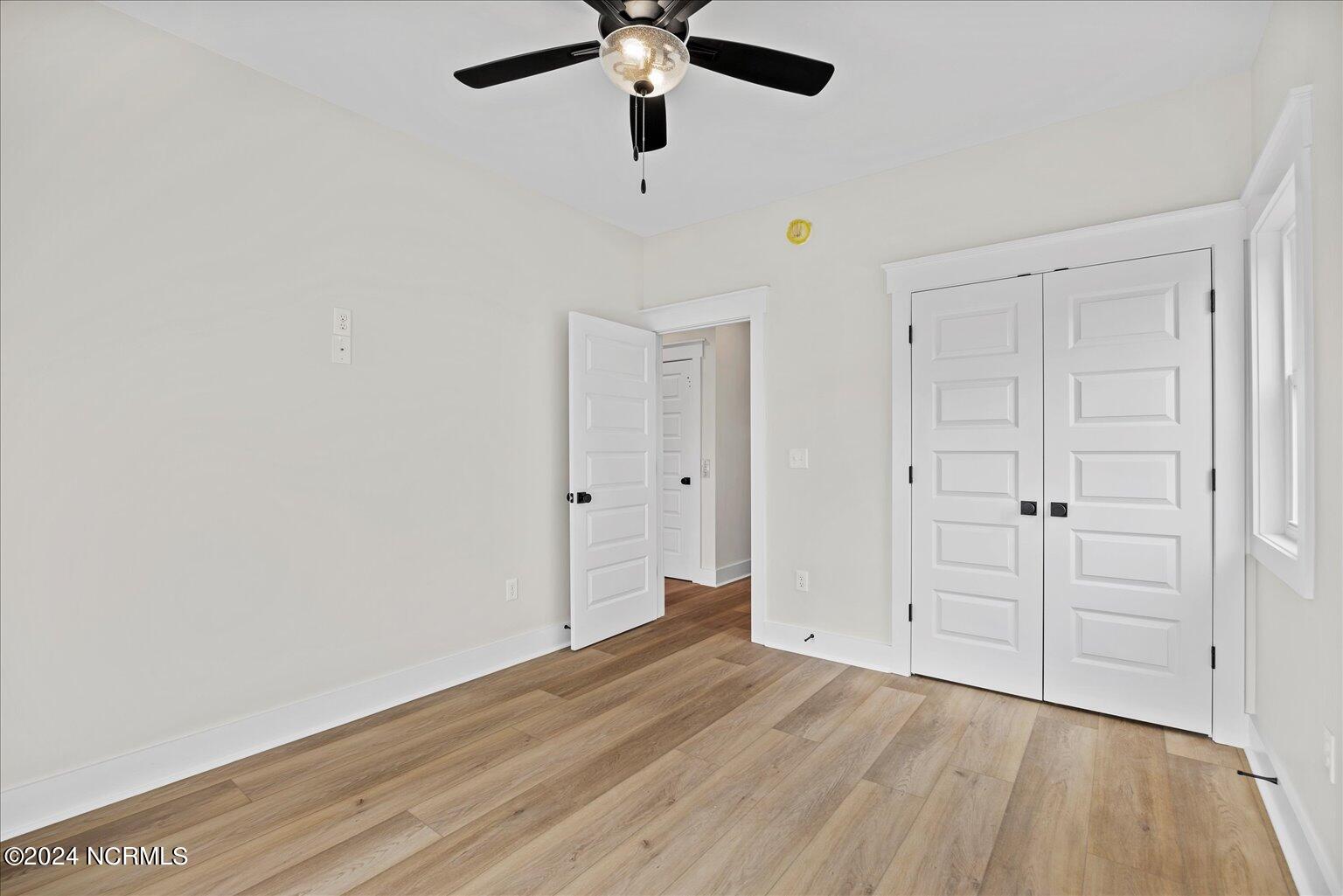 128 Sea Oaks Court Property Photo 16