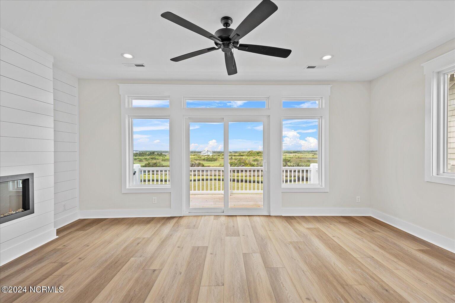 128 Sea Oaks Court Property Photo 28