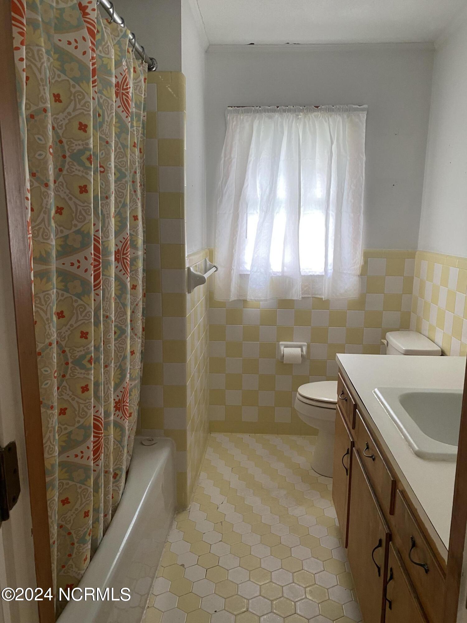 977 Holland Road Property Photo 17