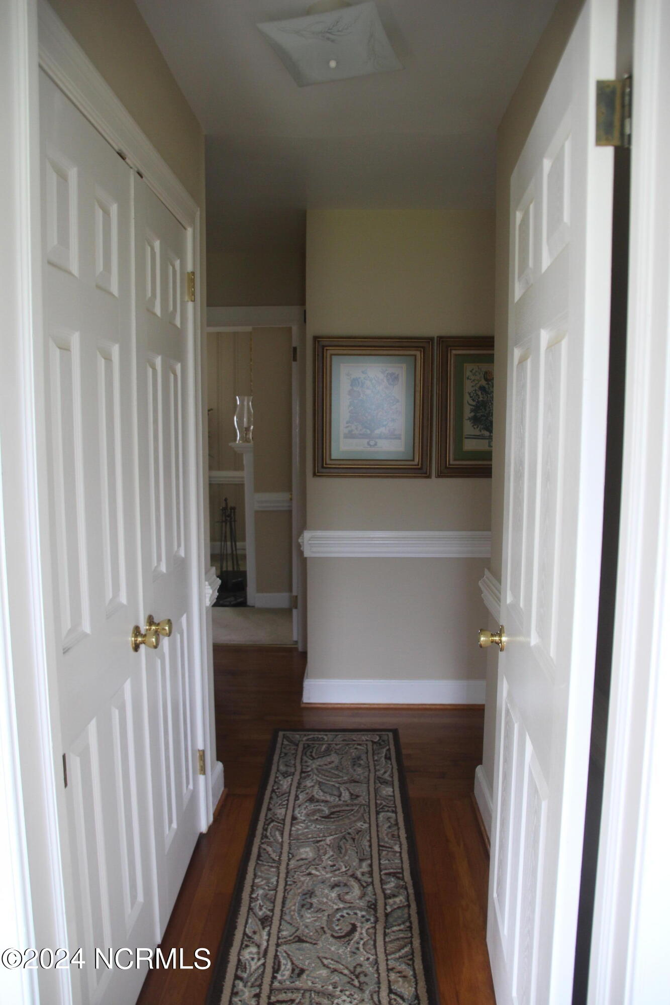 401 E Wilson Street Property Photo 25