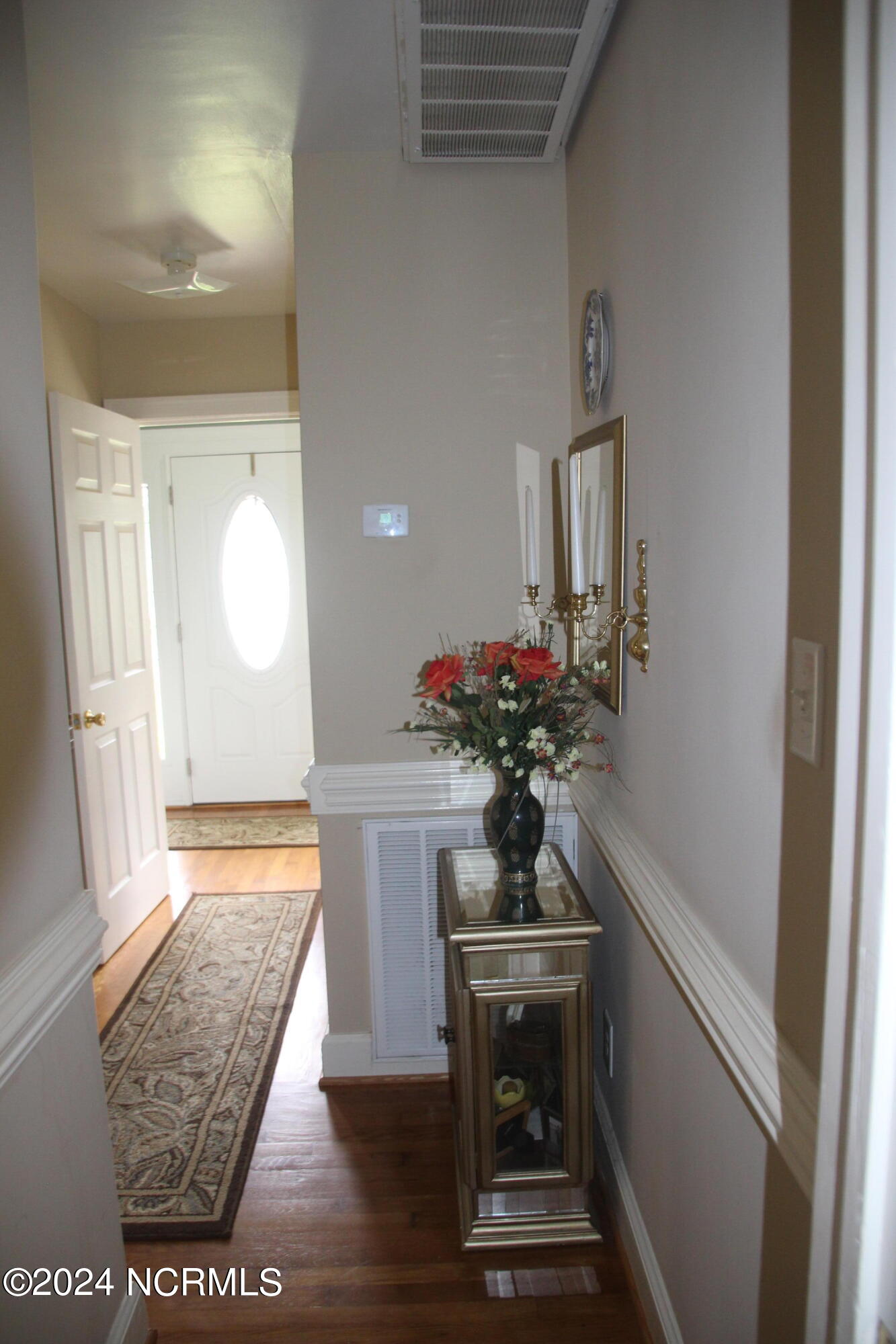 401 E Wilson Street Property Photo 26