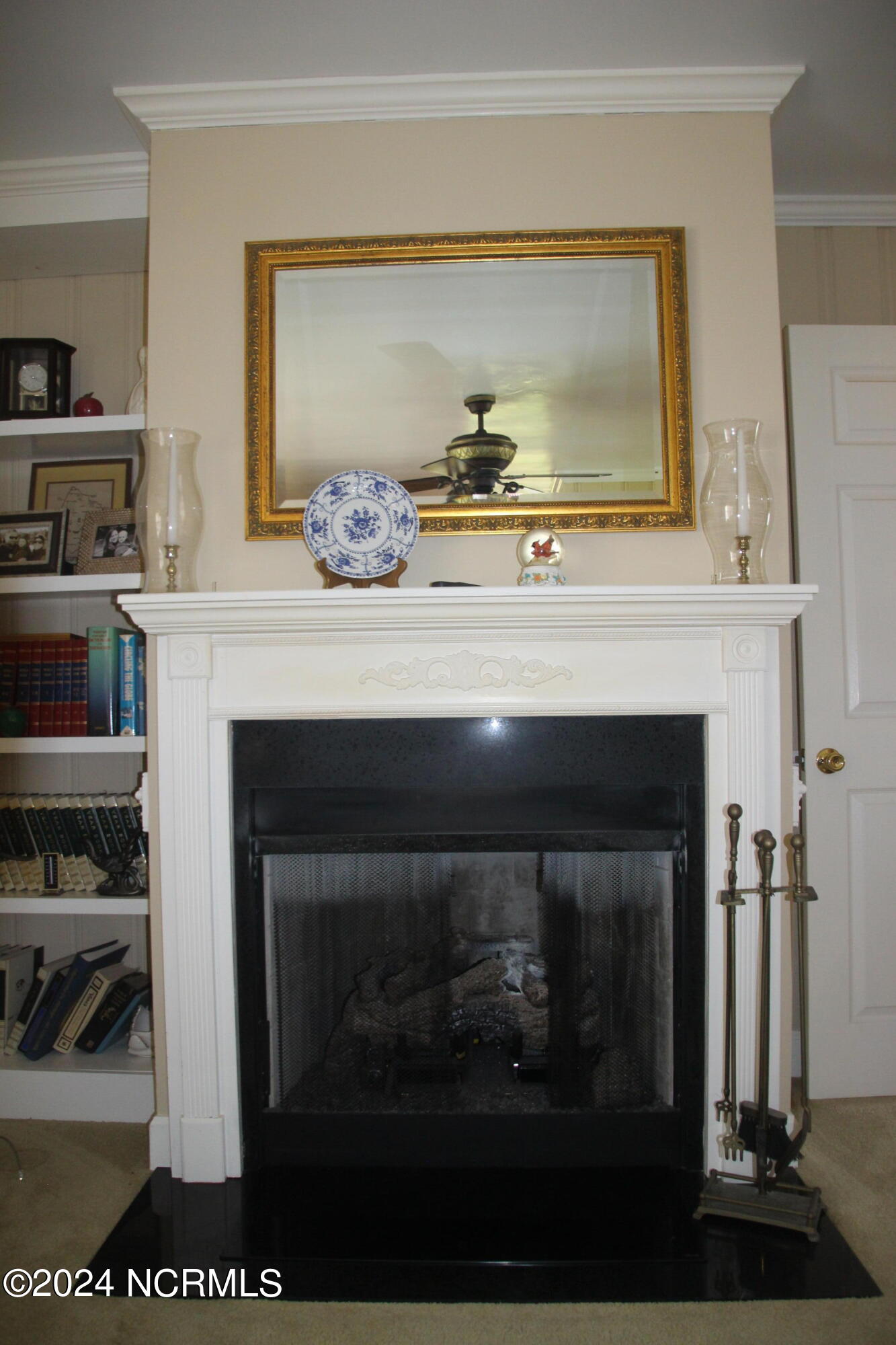 401 E Wilson Street Property Photo 30