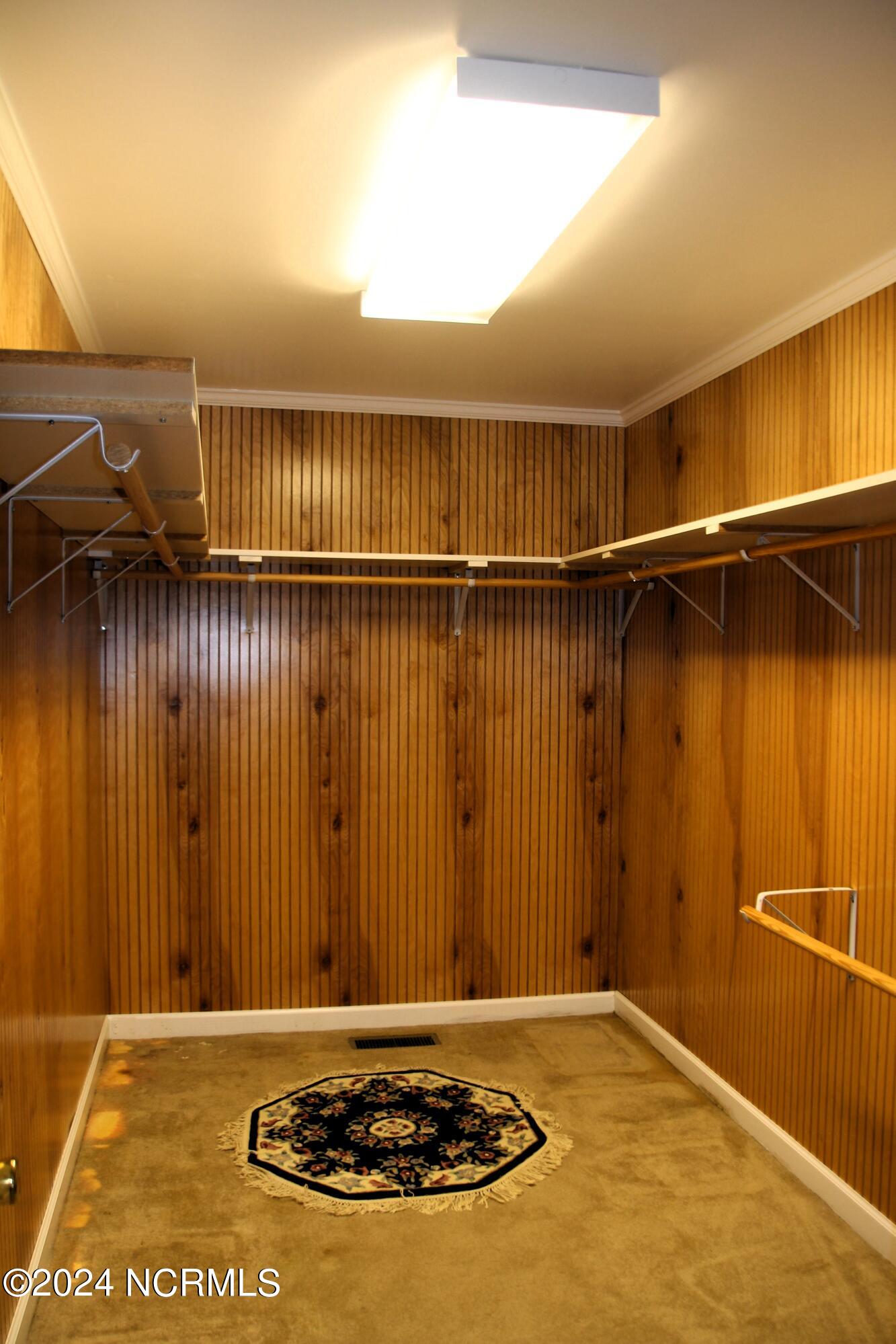 401 E Wilson Street Property Photo 57