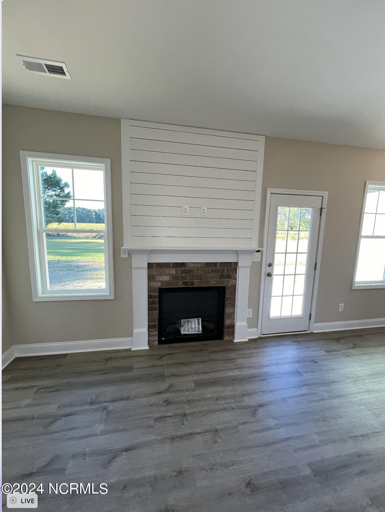 205 Jefferson Street Property Photo 7