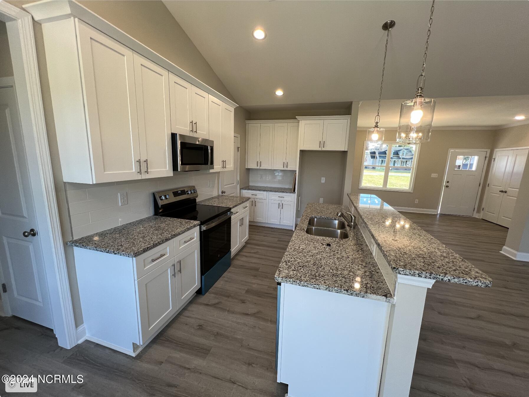 205 Jefferson Street Property Photo 9