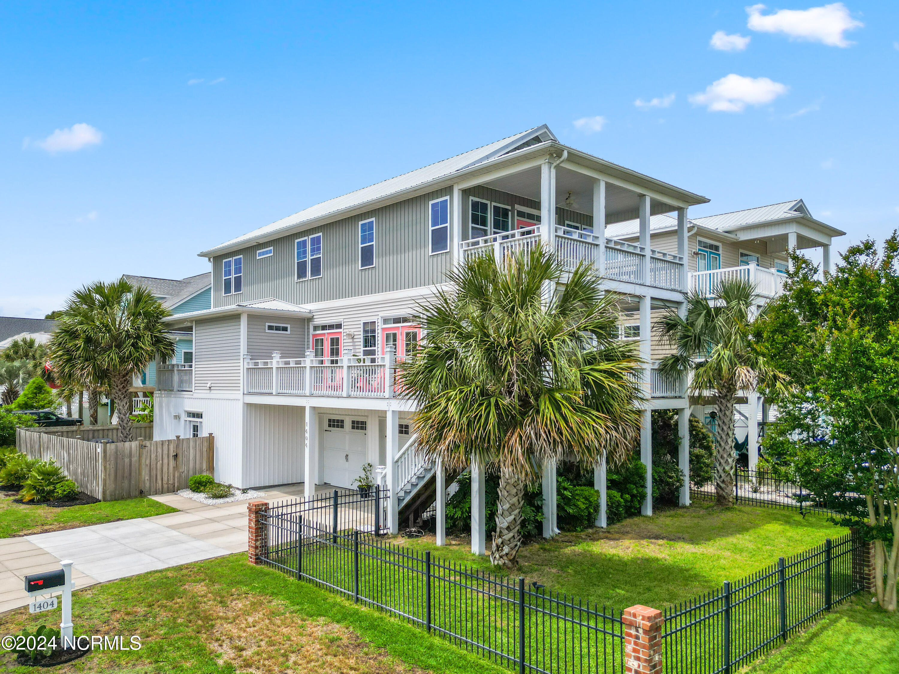 1404 Pinfish Lane Property Photo 1