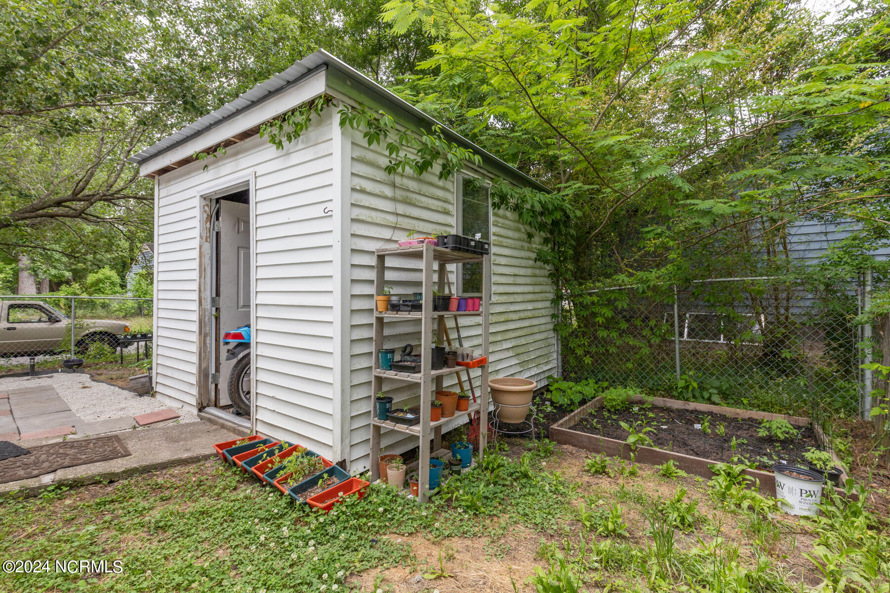 1902 Rolling Ridge Drive Property Photo 7