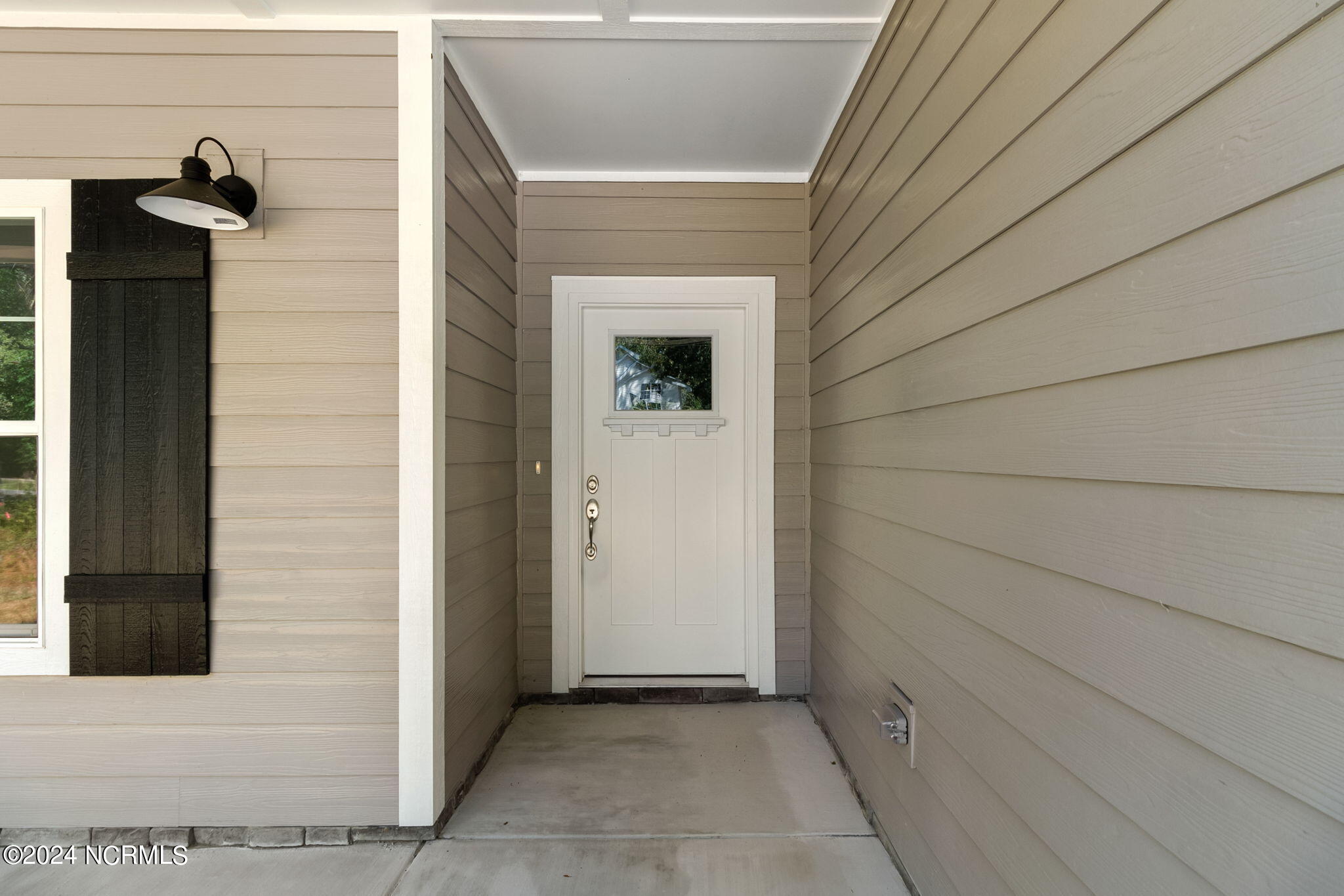 655 Riverbirch Drive Property Photo 3