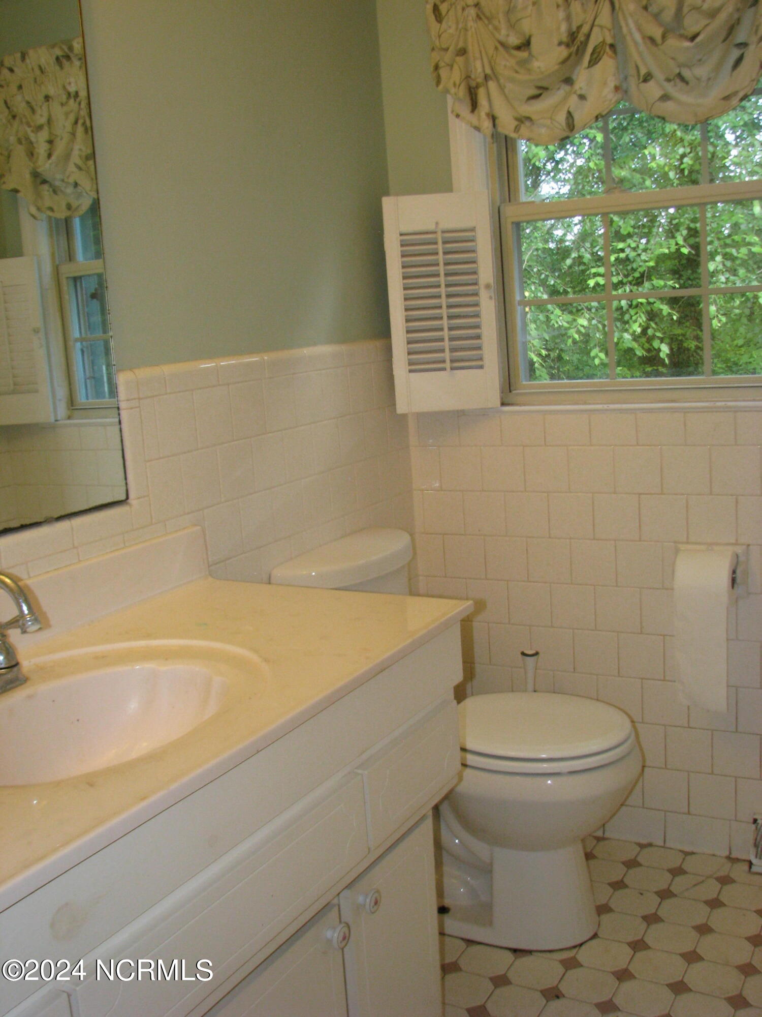 107 Broad Leaf Drive Property Photo 10