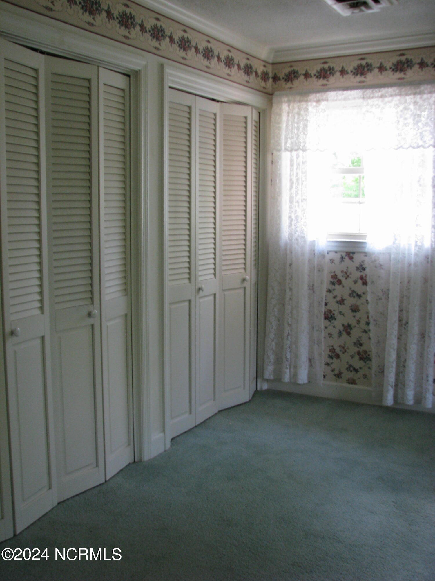 107 Broad Leaf Drive Property Photo 18