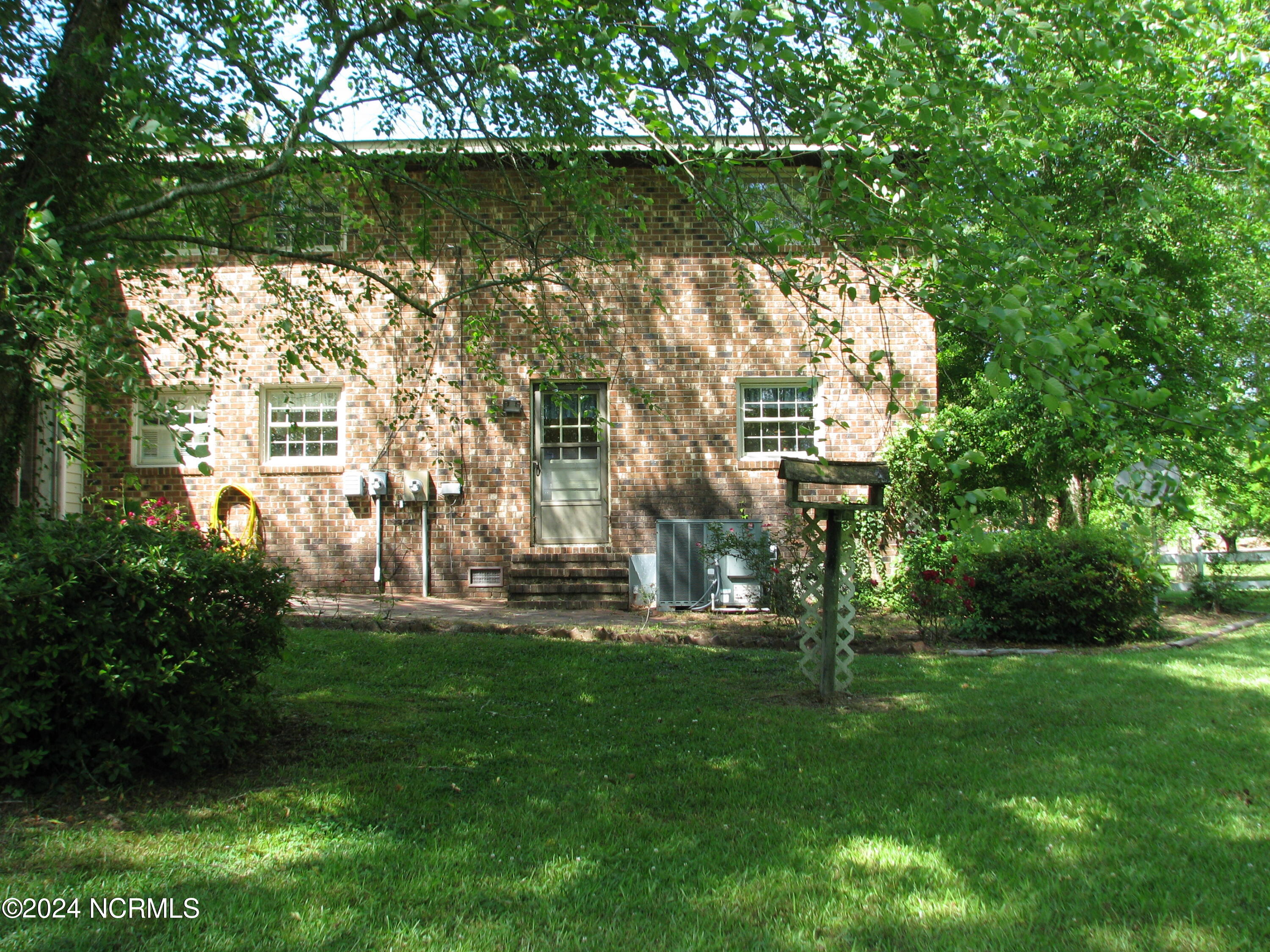 107 Broad Leaf Drive Property Photo 34