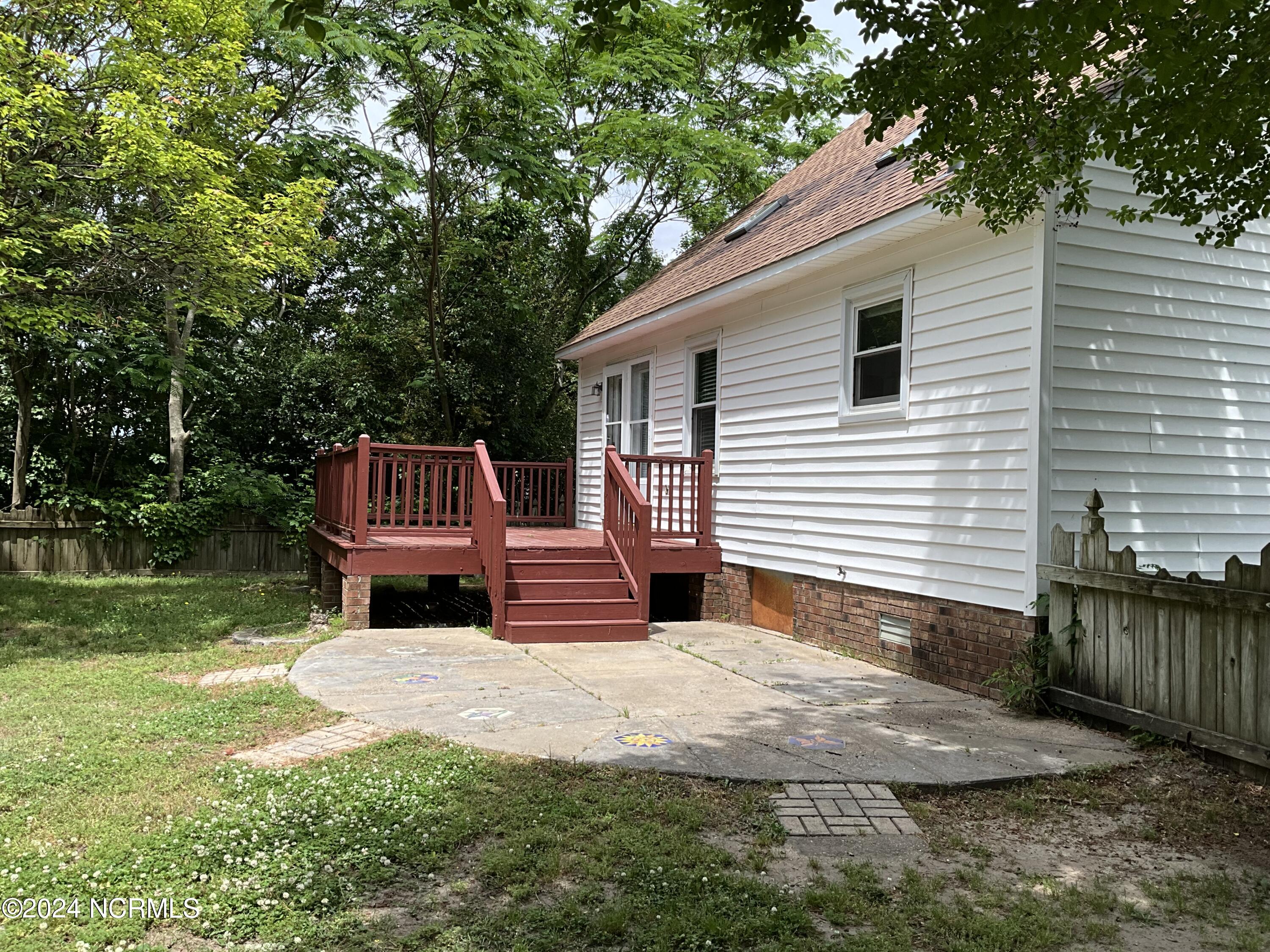 613 Huff Drive Property Photo 4