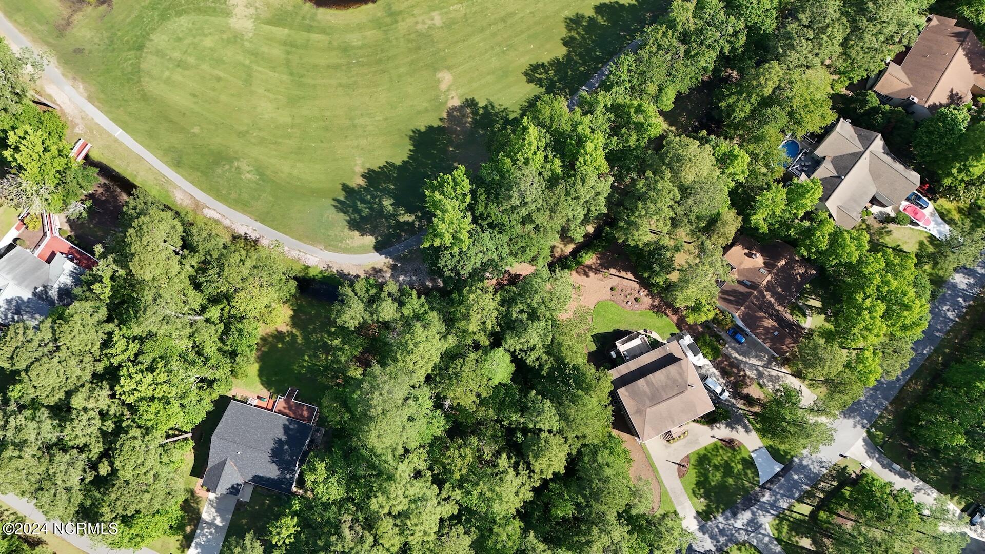 1015 Harbour Pointe Drive Property Photo 5