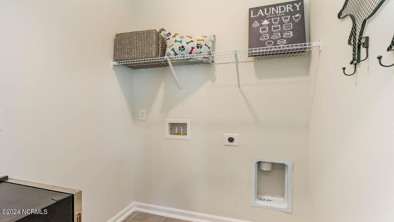 940 Shipley Way Property Photo 33
