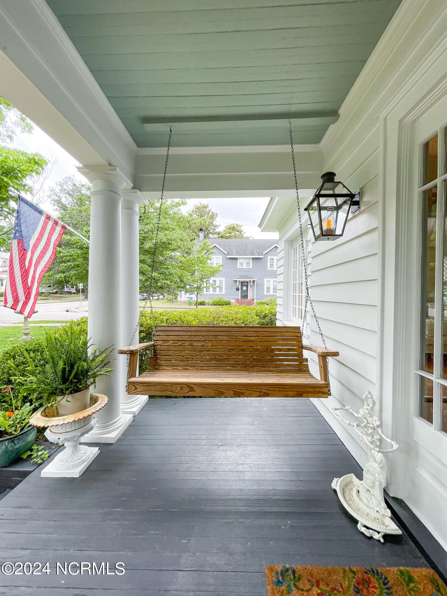 1801 Chestnut Street Property Photo 5