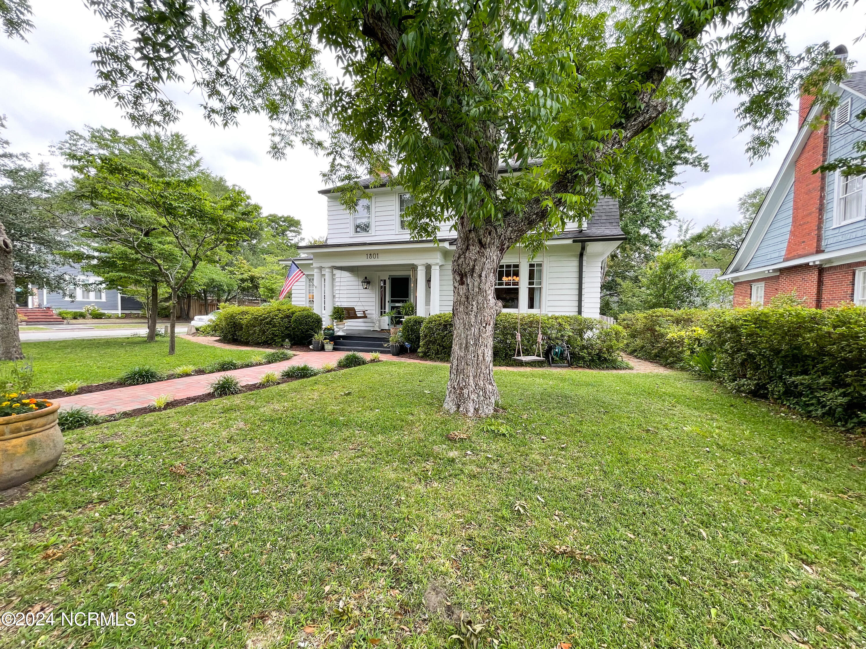 1801 Chestnut Street Property Photo 7
