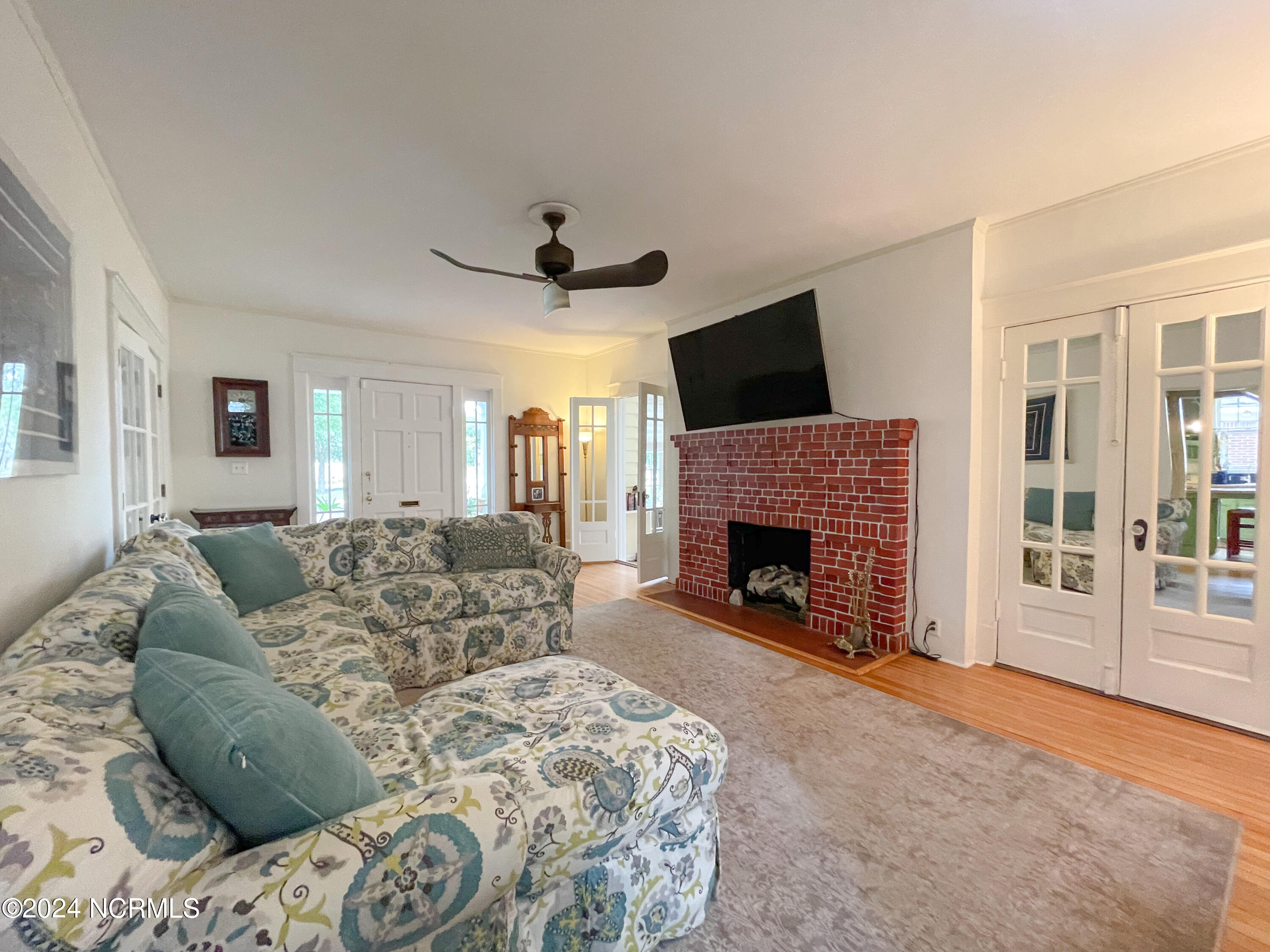 1801 Chestnut Street Property Photo 21