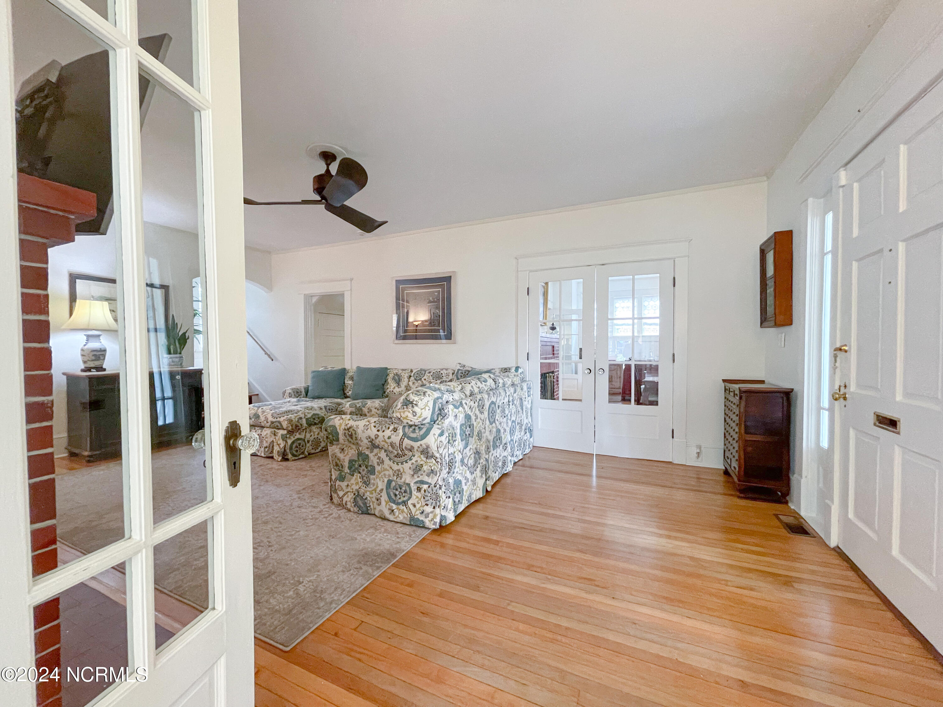 1801 Chestnut Street Property Photo 28
