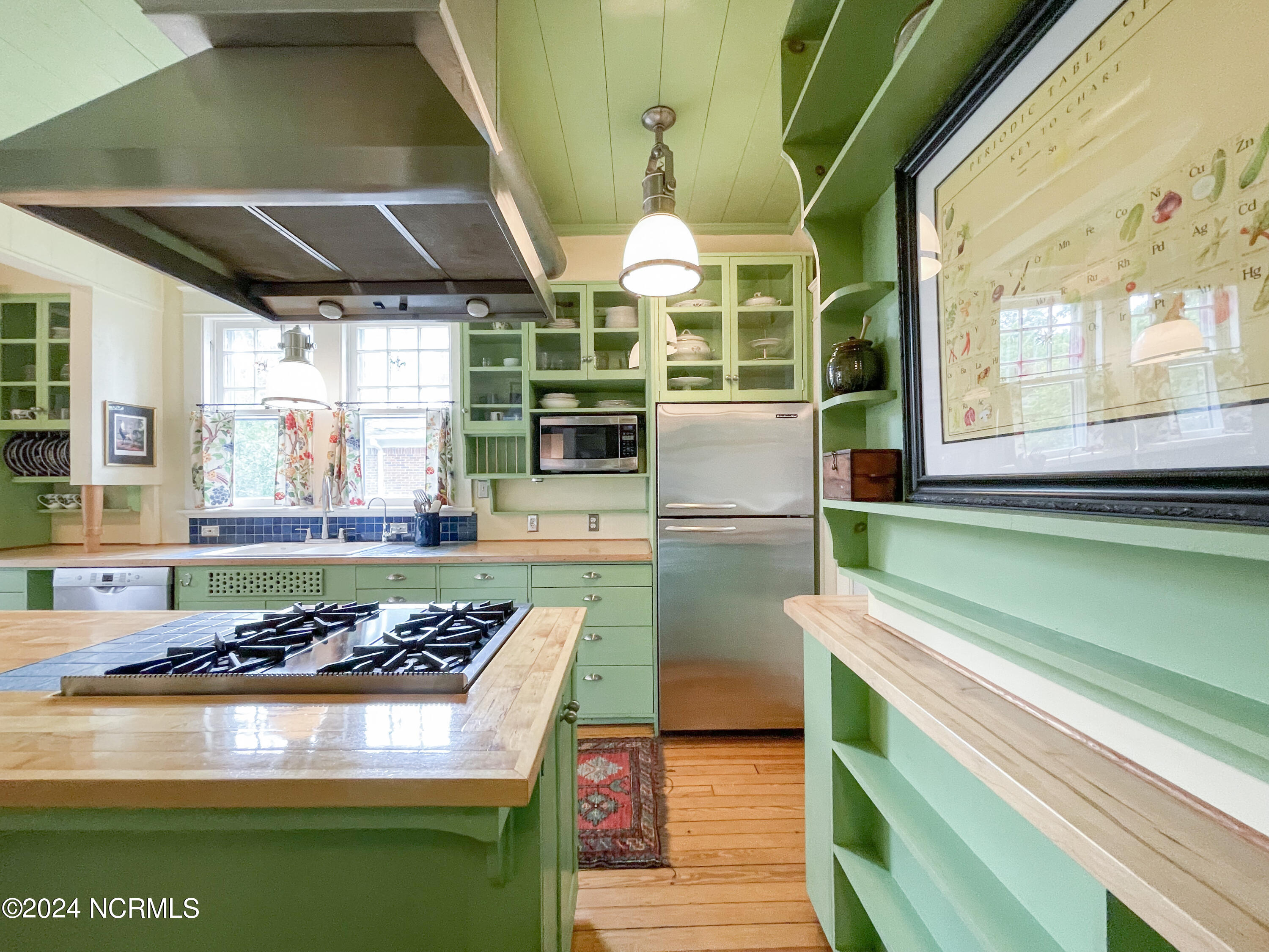 1801 Chestnut Street Property Photo 43
