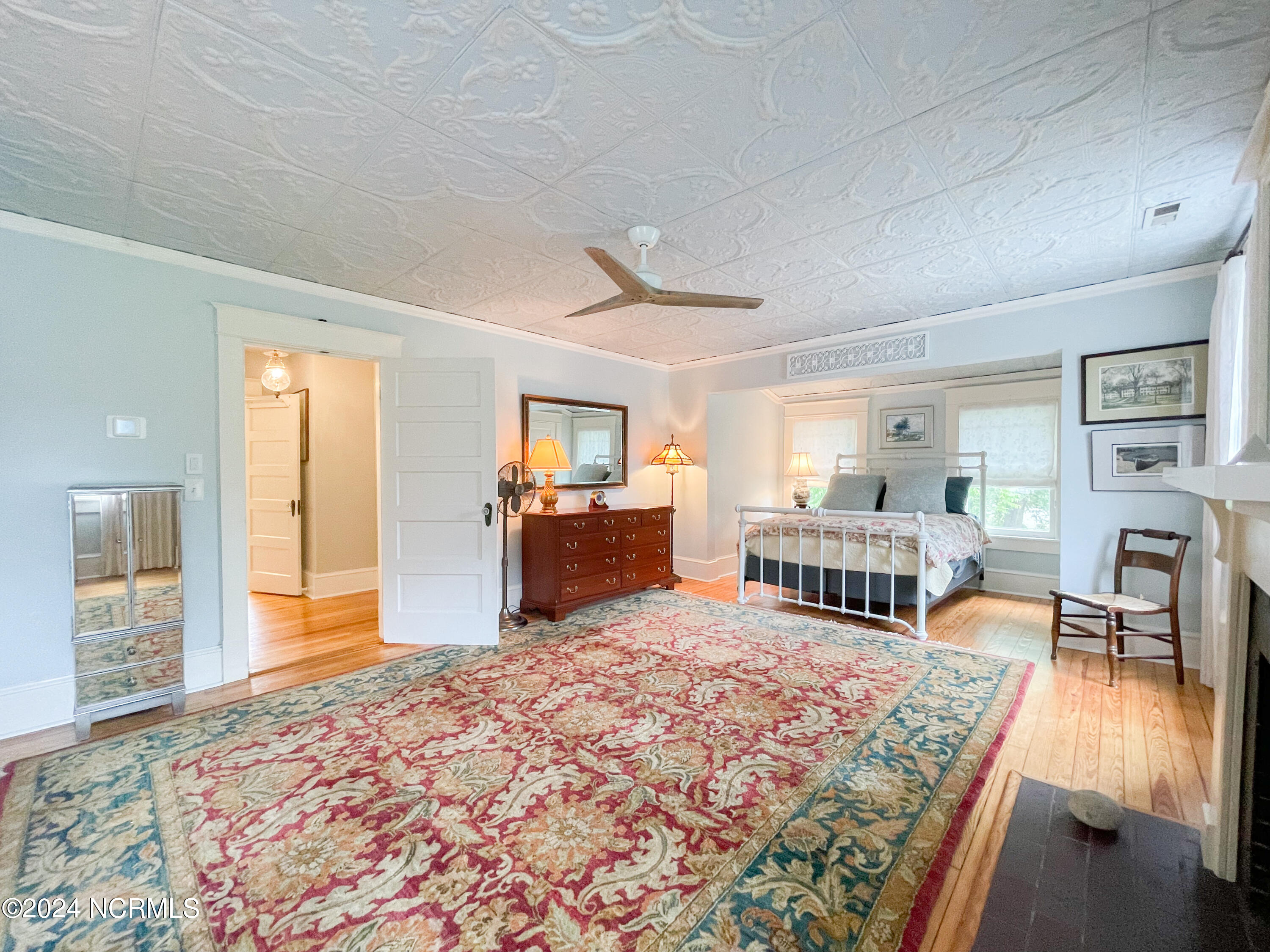 1801 Chestnut Street Property Photo 50