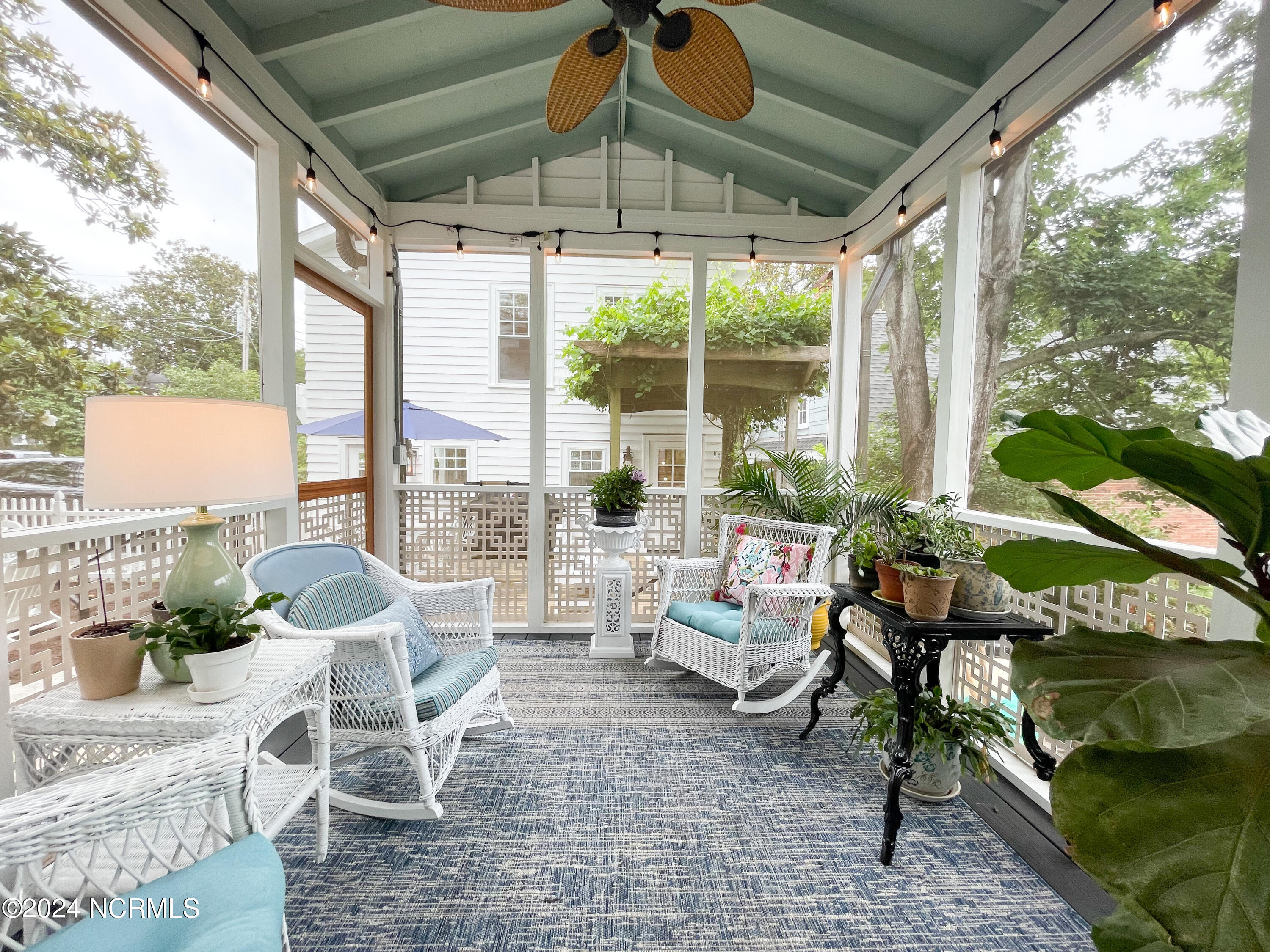 1801 Chestnut Street Property Photo 70