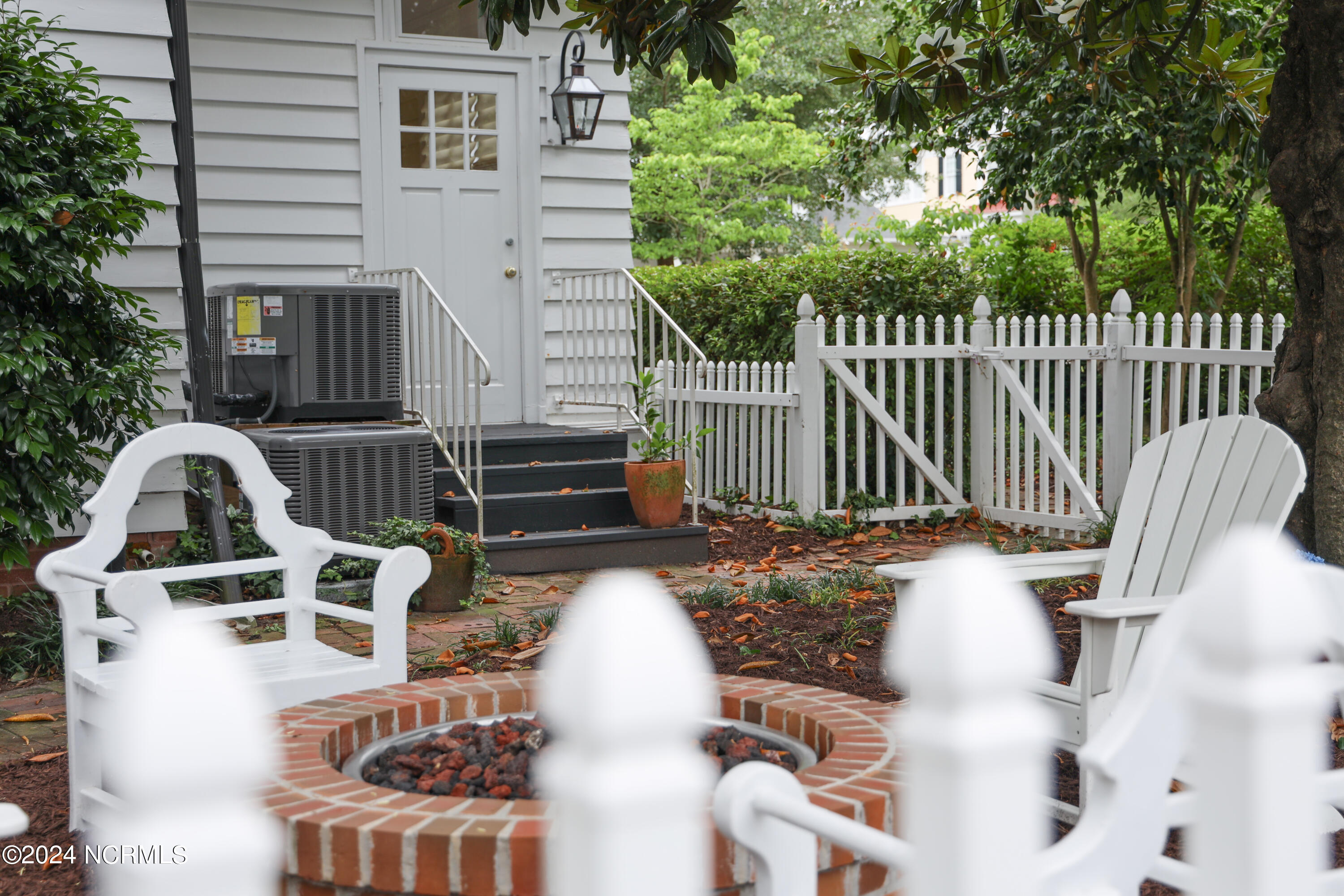 1801 Chestnut Street Property Photo 74