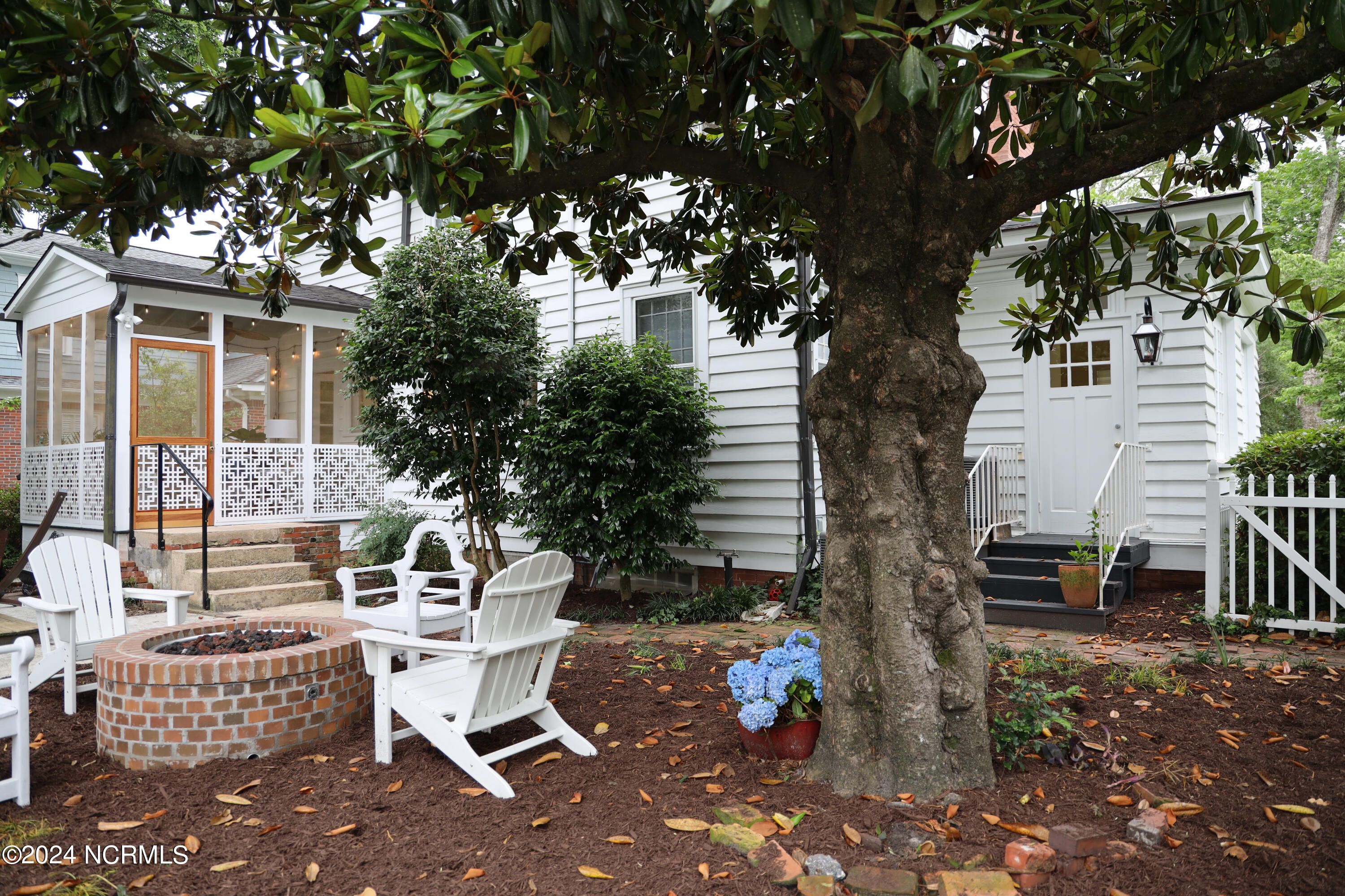 1801 Chestnut Street Property Photo 75