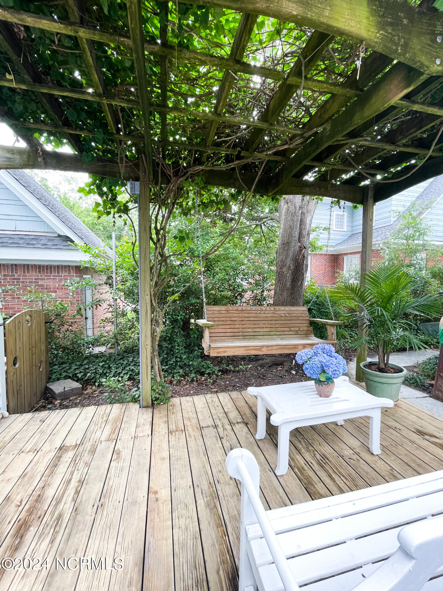 1801 Chestnut Street Property Photo 77
