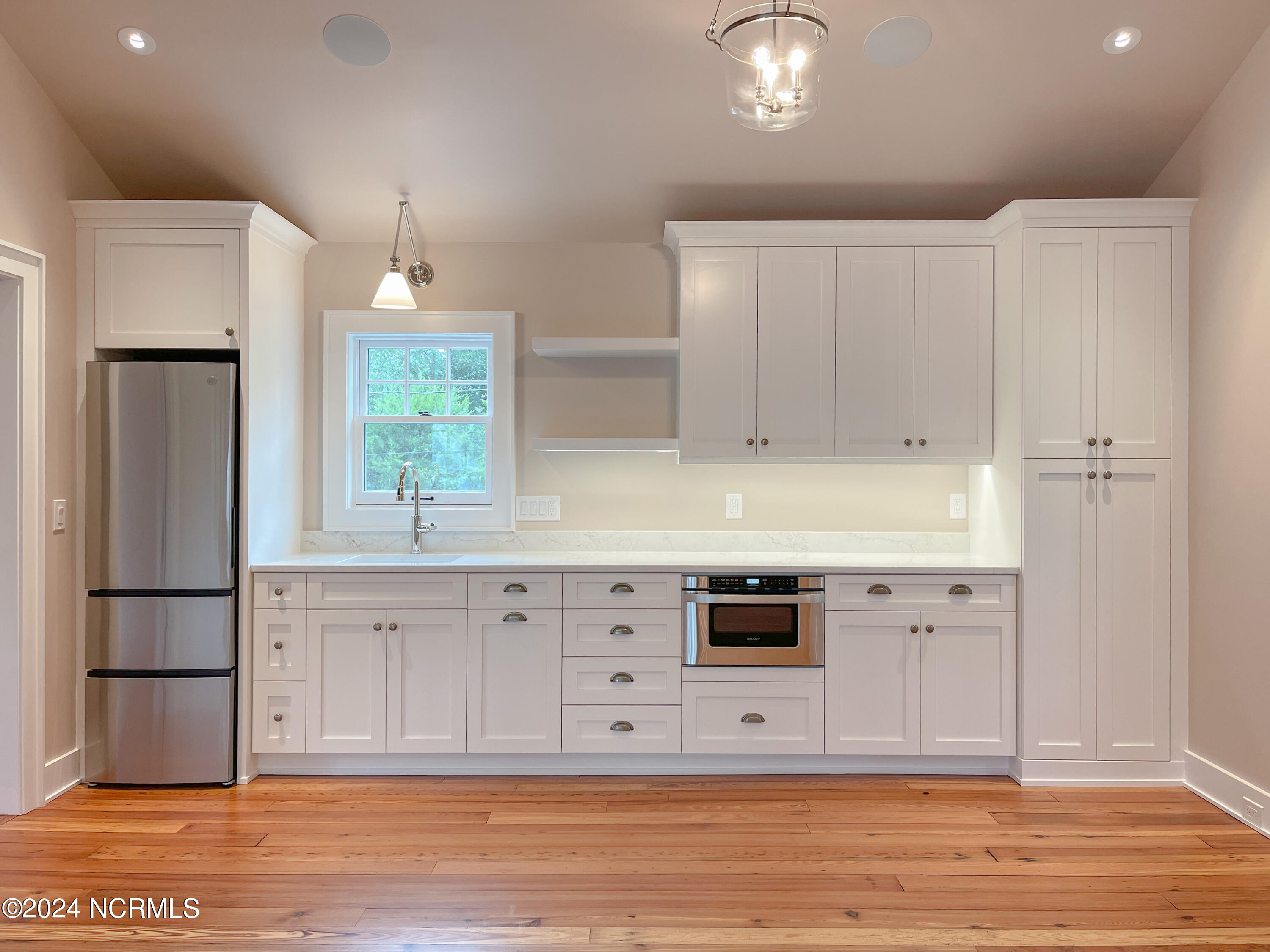 1801 Chestnut Street Property Photo 88