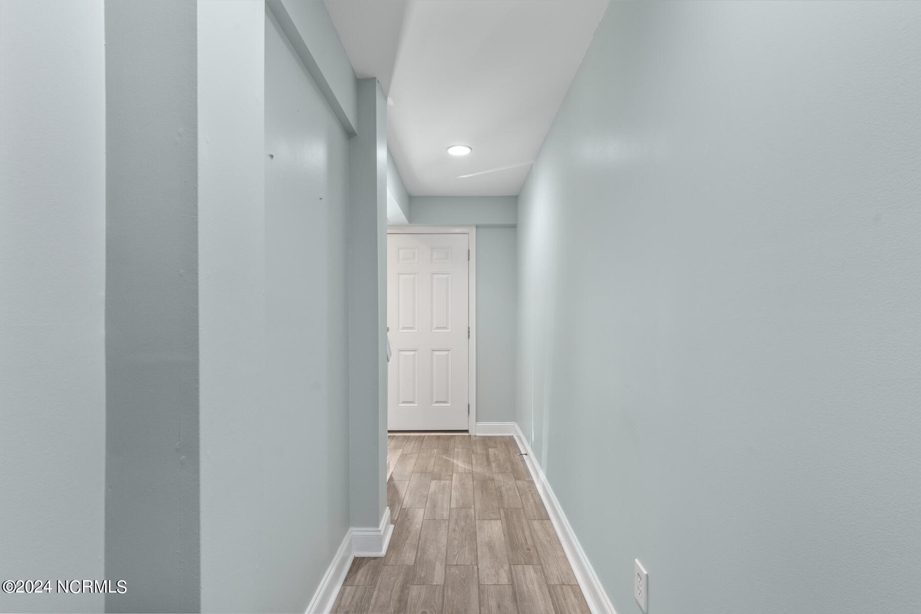 517 N New River Drive B Property Photo 12