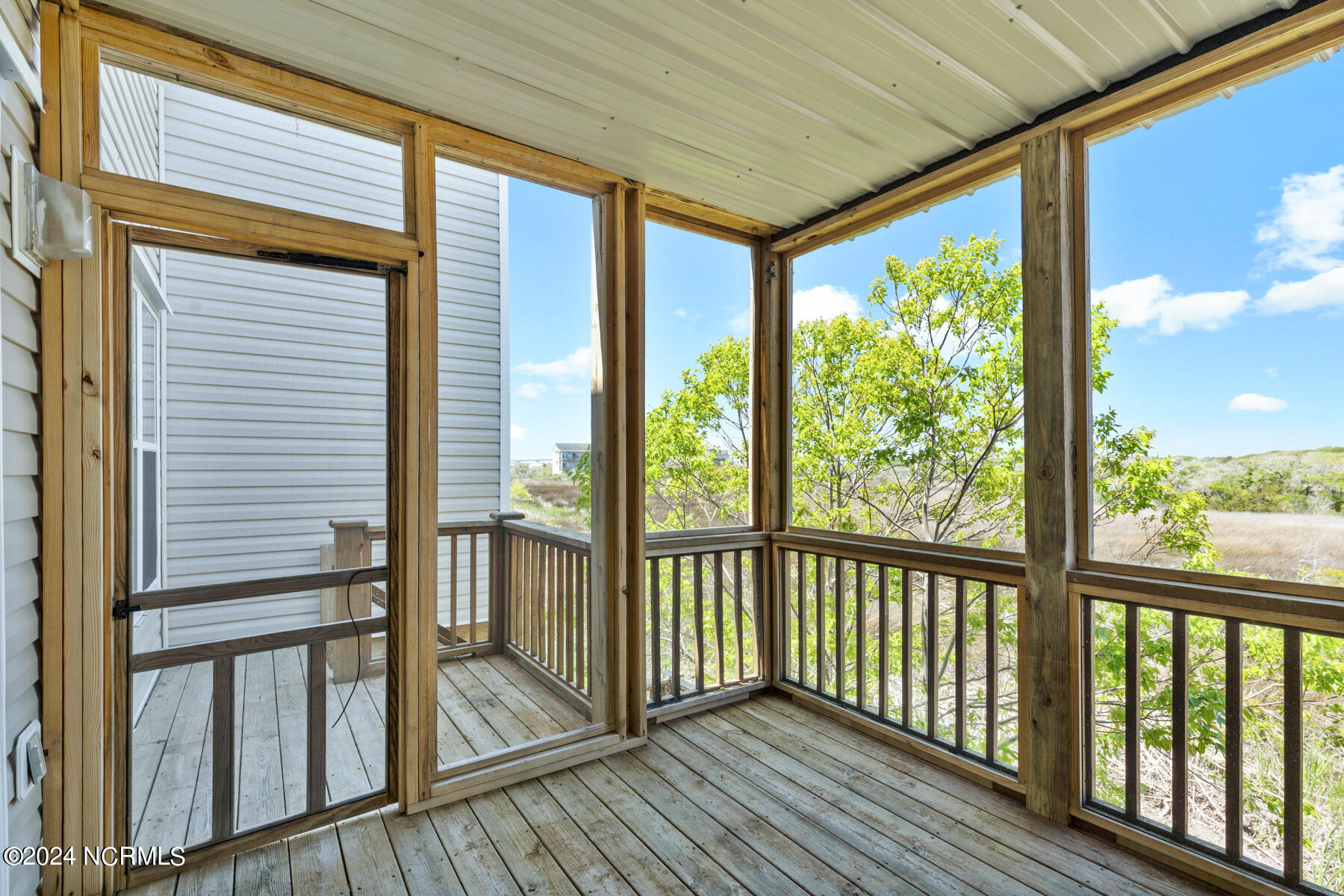 517 N New River Drive B Property Photo 27
