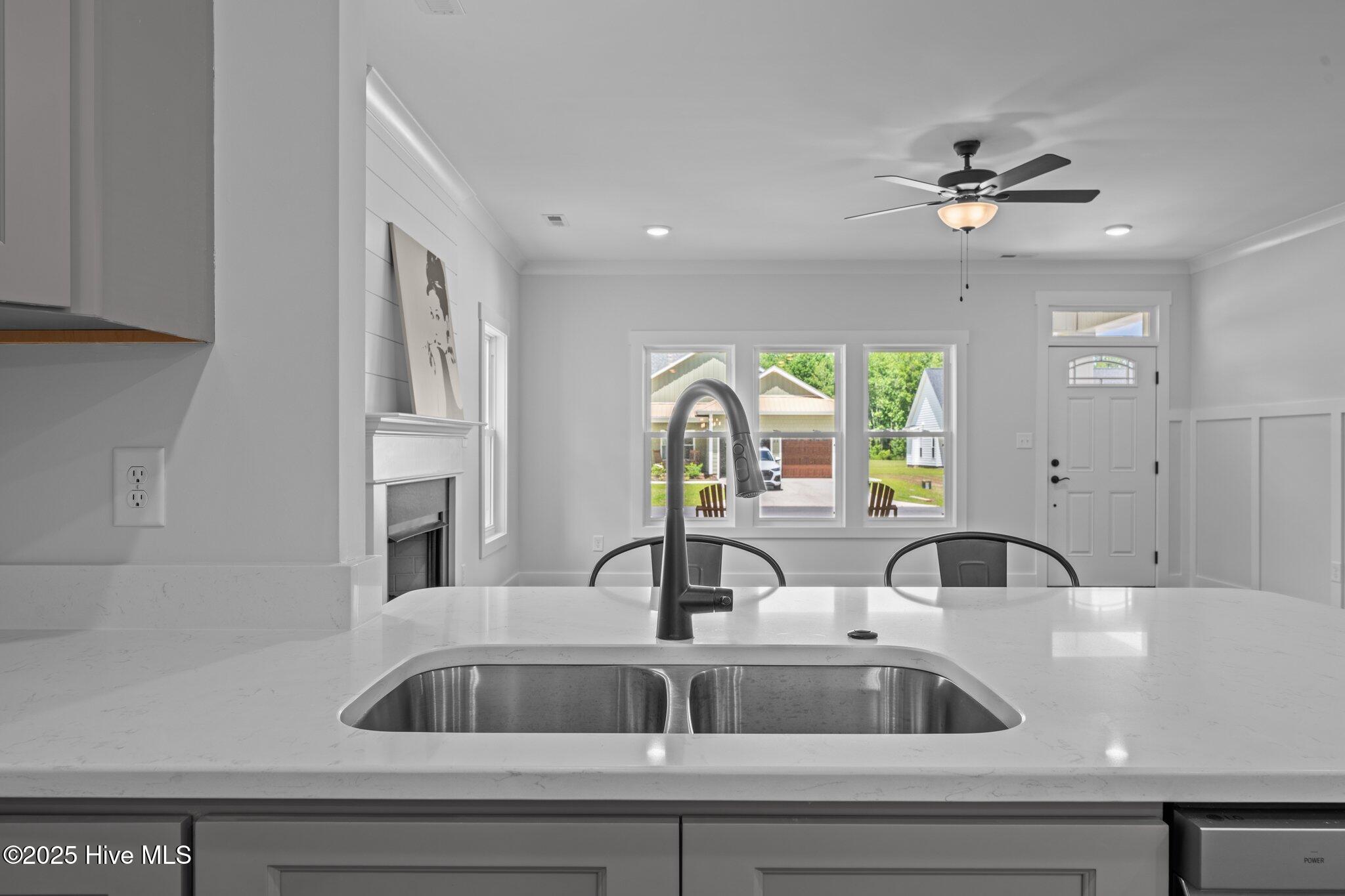 12 Paddington Way Property Photo 14