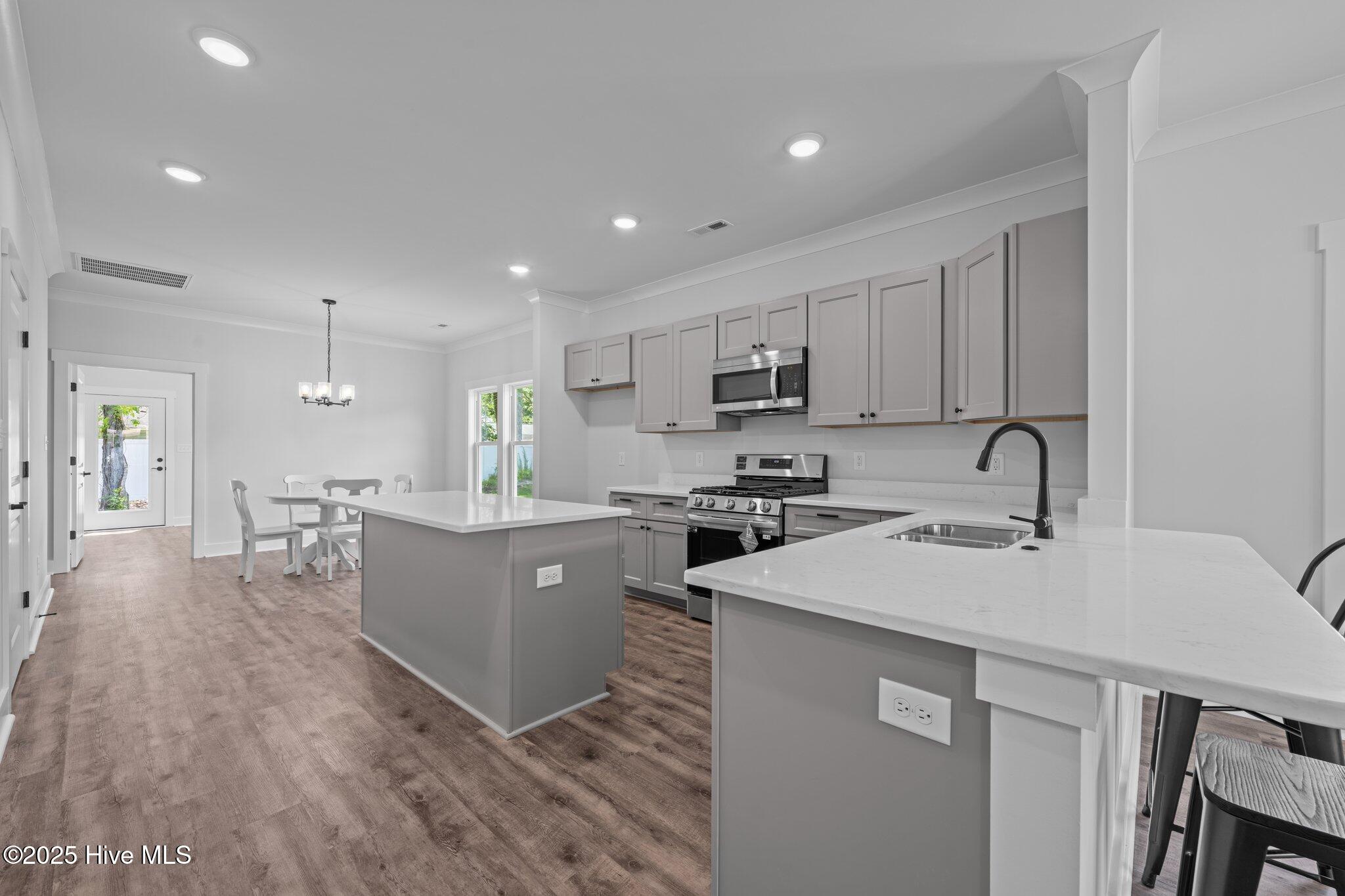 12 Paddington Way Property Photo 15
