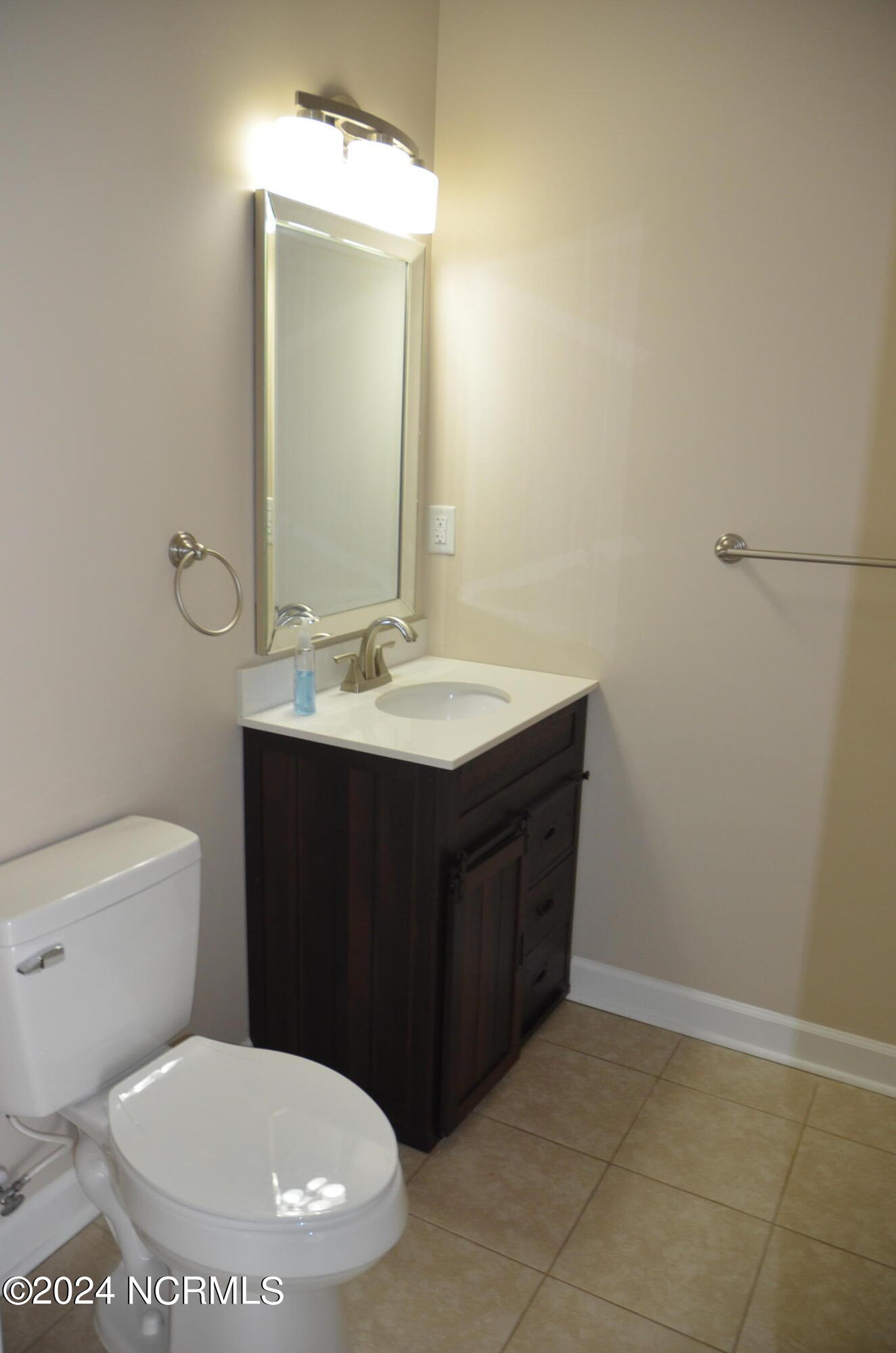 899 Kelly Drive Property Photo 13