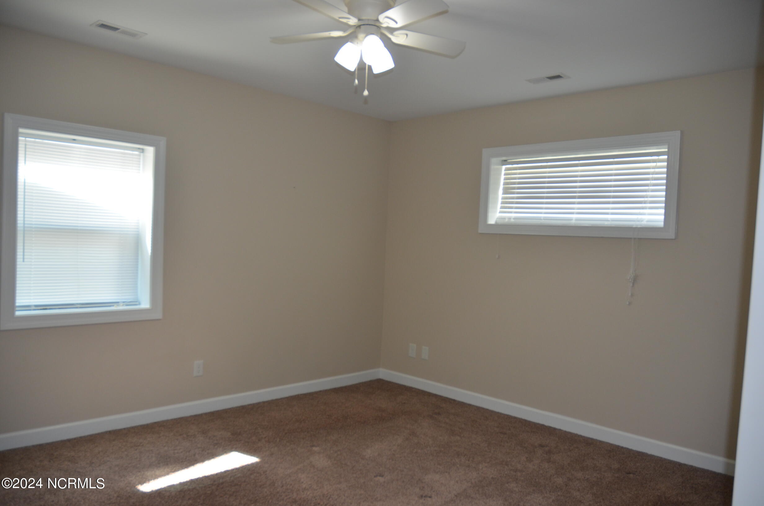 899 Kelly Drive Property Photo 14
