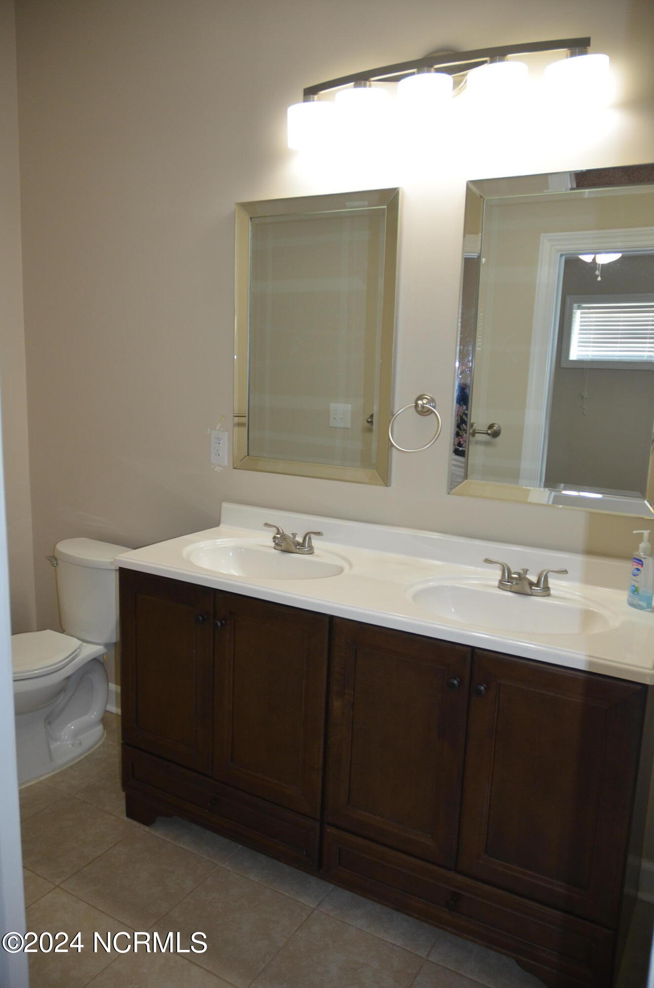 899 Kelly Drive Property Photo 16